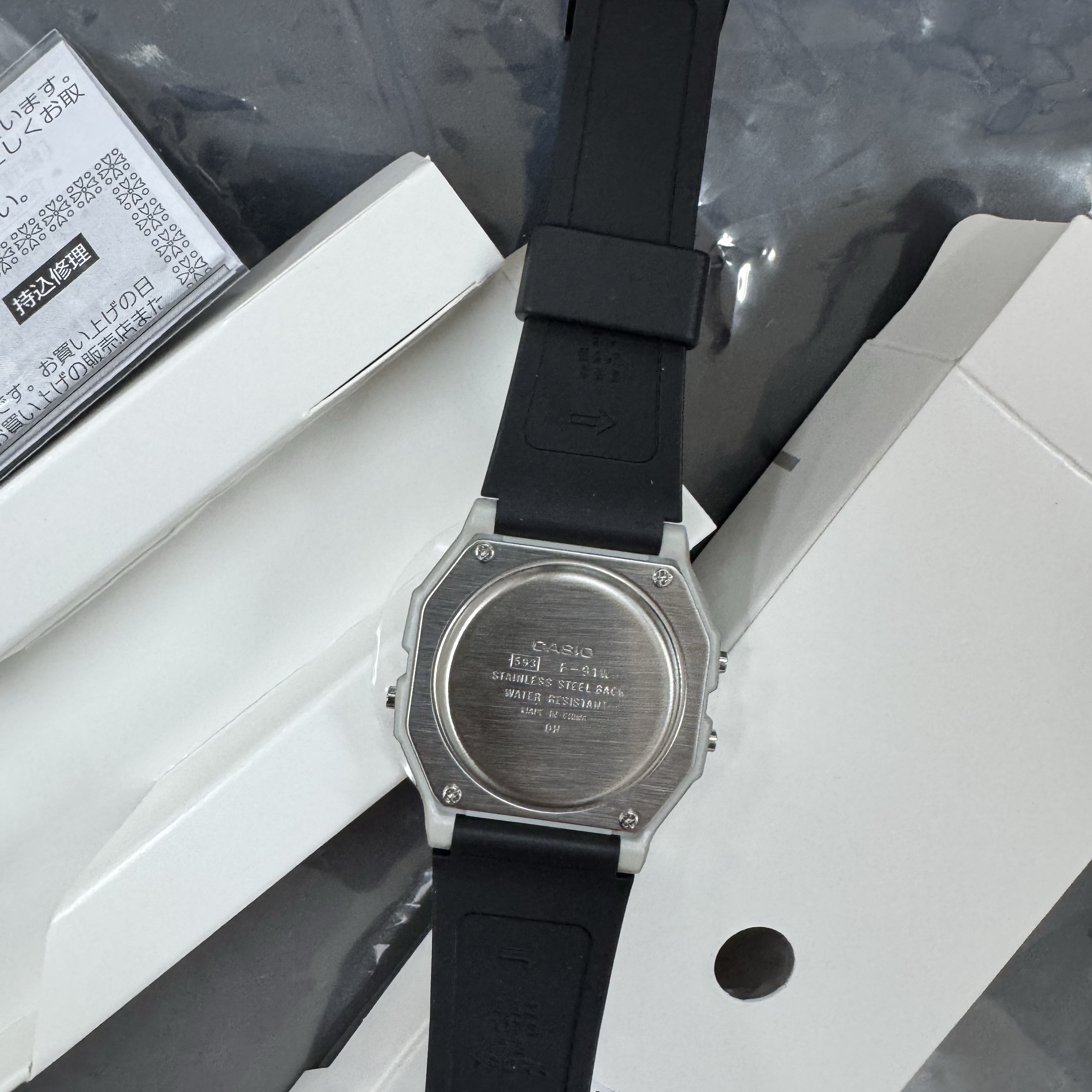Casio F-91WM-7 착용 스타일