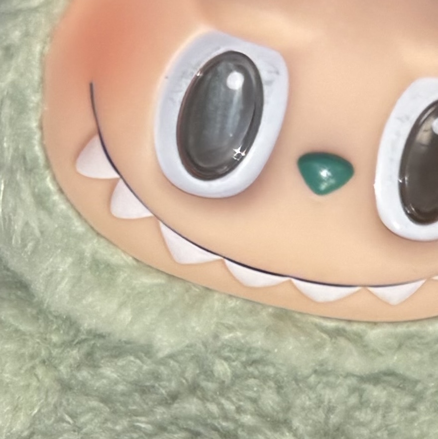 Pop Mart Labubu The Monsters Pin For Love Series Vinyl Plush Pendant (A-M) I (Opened Case) 착용 스타일