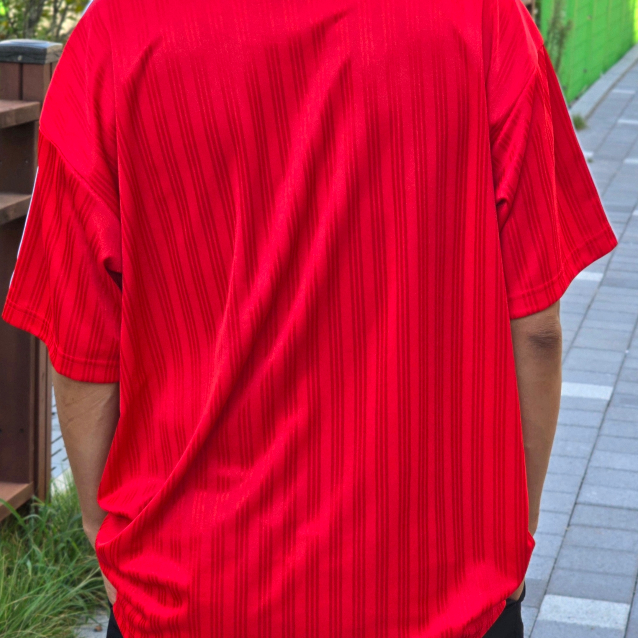 Adidas Adicolor T-Shirt Better Scarlet White - KR Sizing, Adidas Adicolor T-Shirt Better Scarlet White - US Sizing 착용 스타일 - 2
