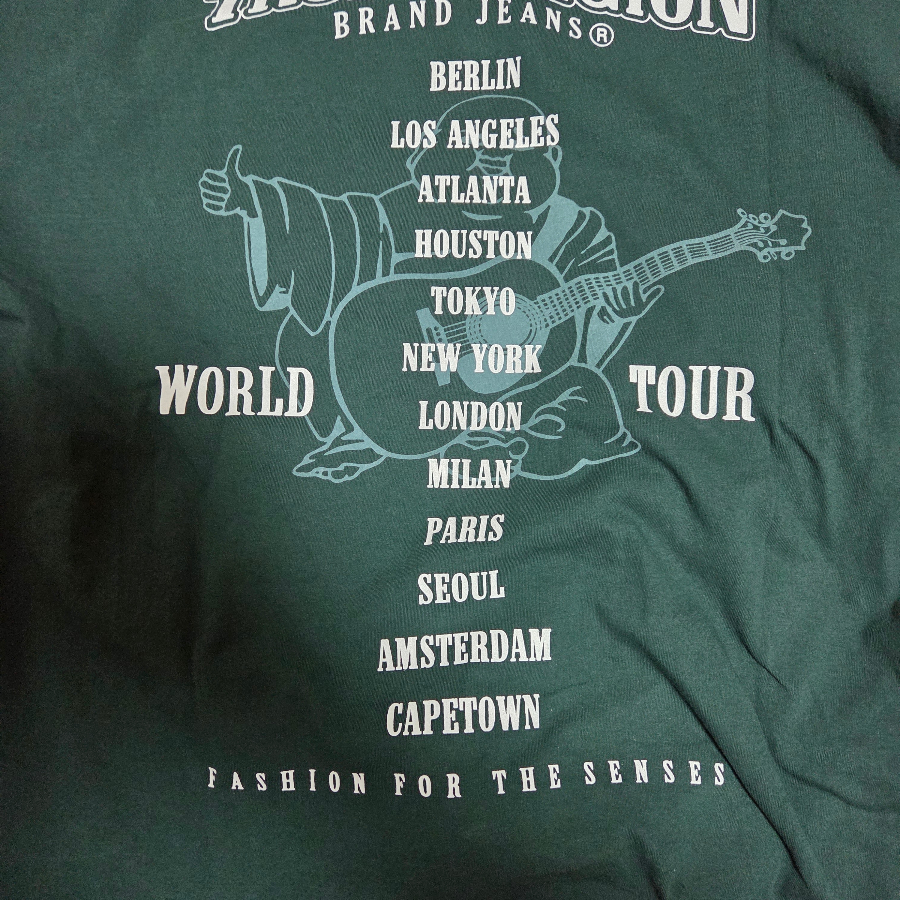 True Religion World Tour Long Sleeve Green 착용 스타일