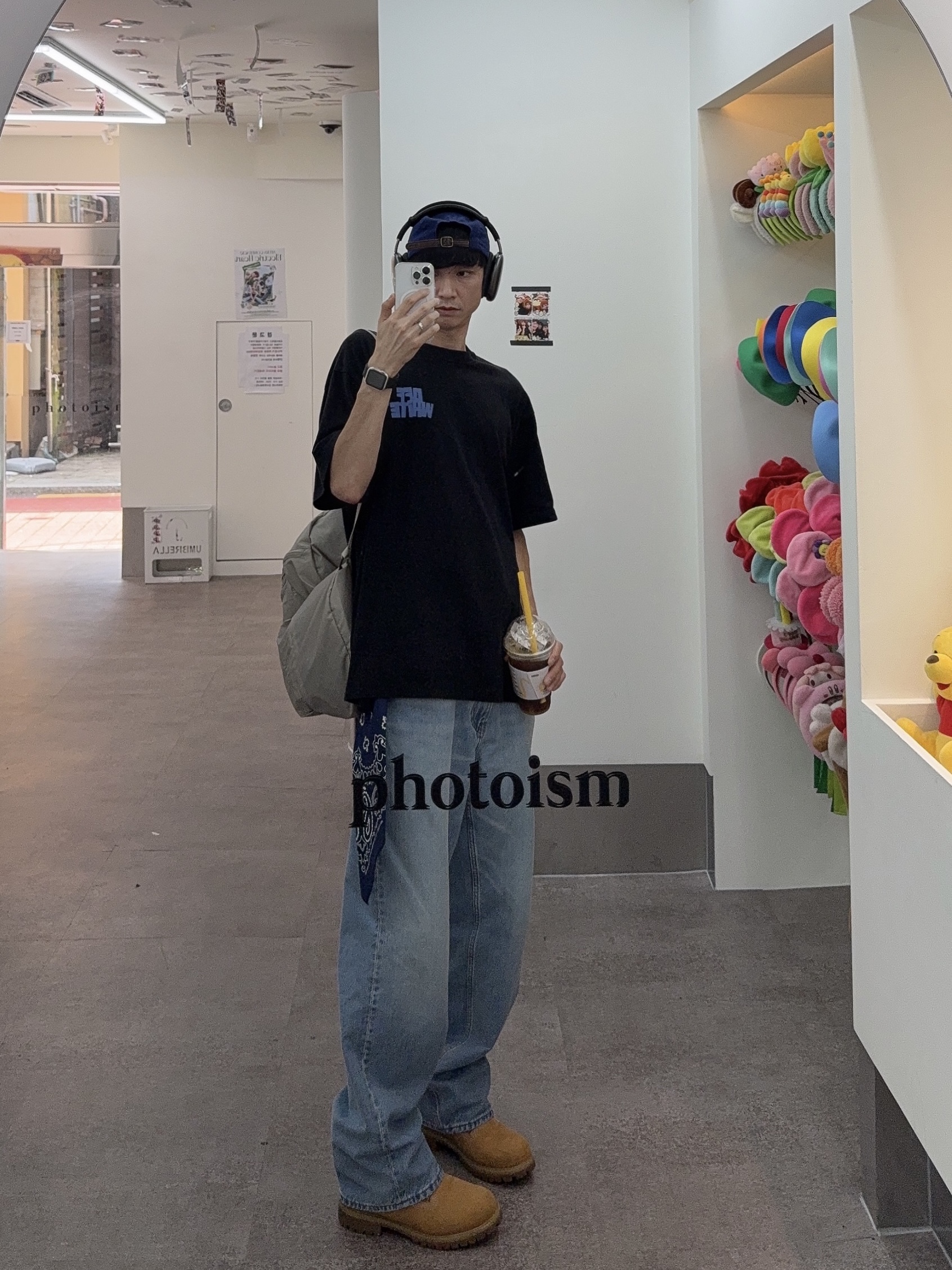 Timberland Premium 6 inch Waterproof Boot Wheat Nubuck - Medium, Uniqlo x JW Anderson Straight Jean Blue - KR 착용 스타일 - 4