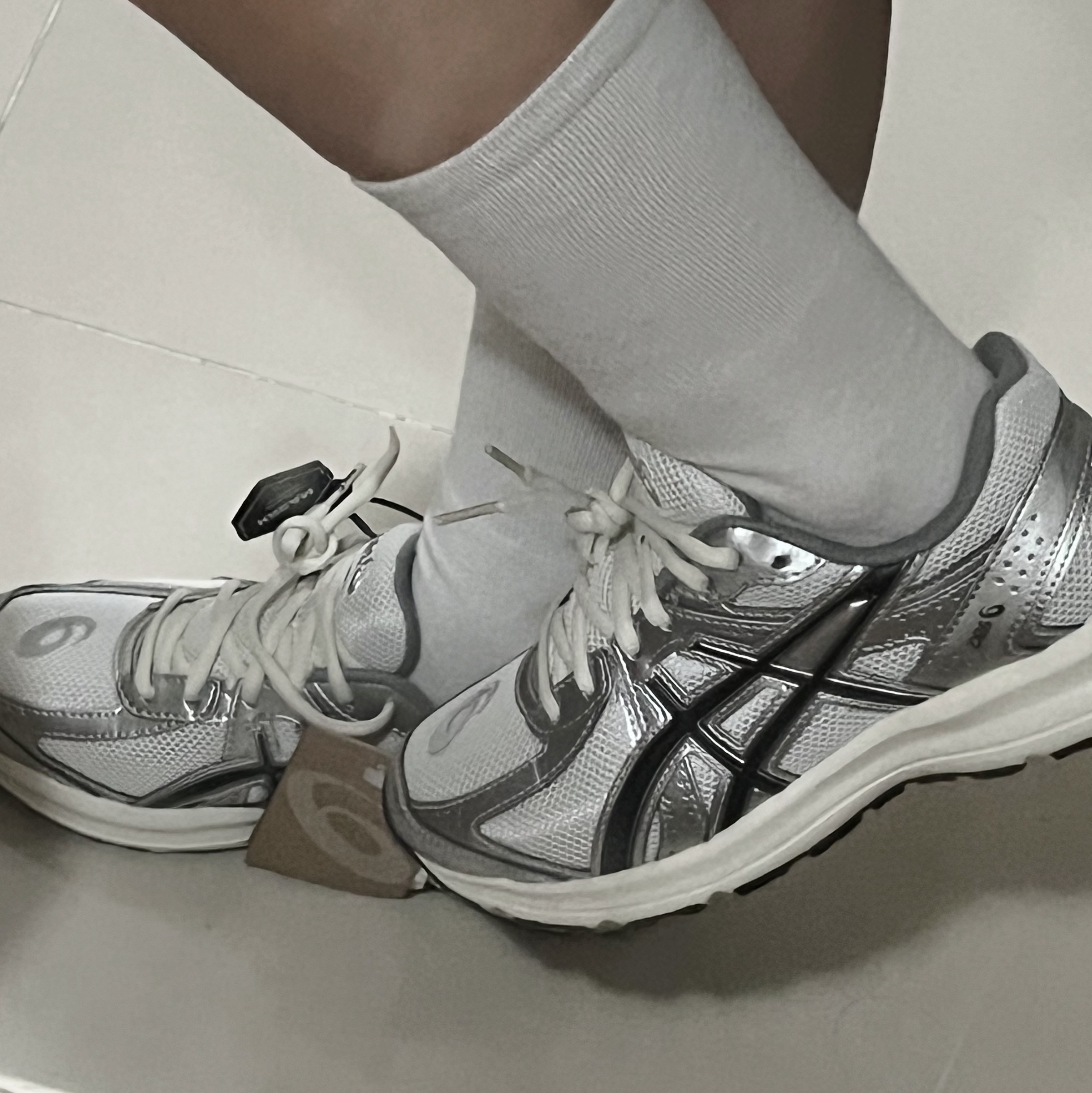 Asics Jog 100 S White Black - 2E Wide 착용 스타일