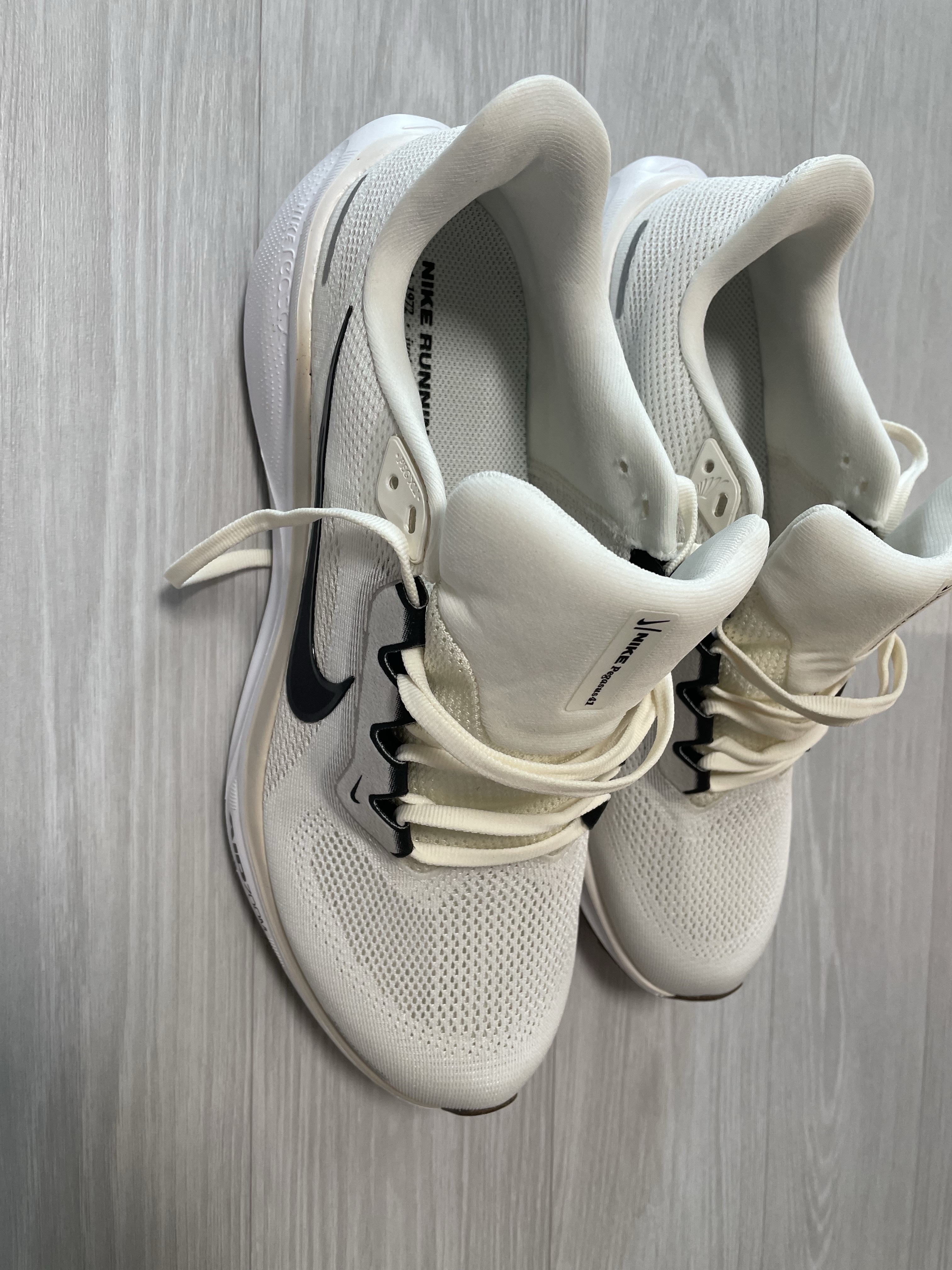 Nike Pegasus 41 Sail Phantom 착용 스타일 - 1