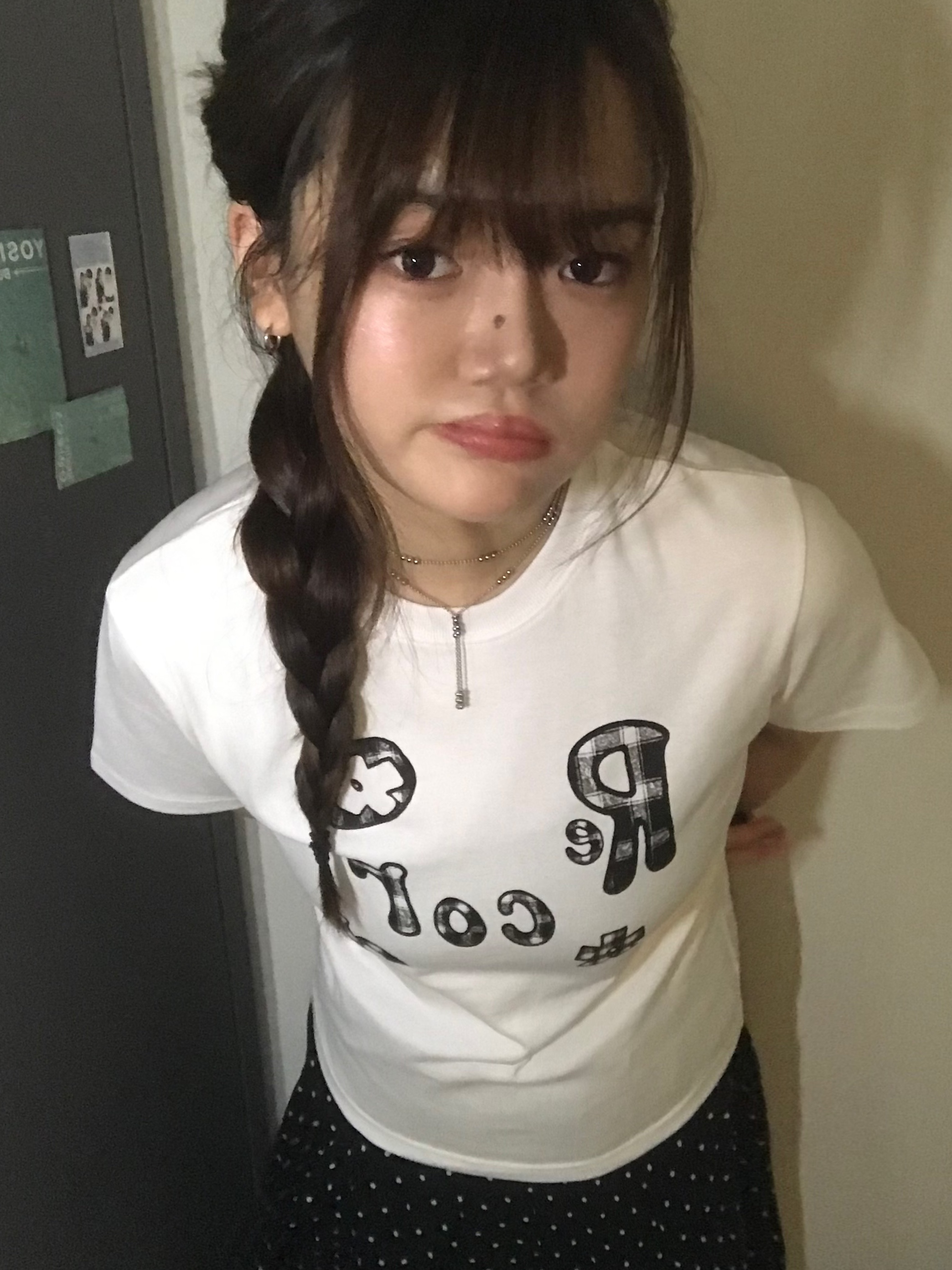 SLOW RECORD HOUSE Typo Play Record T-Shirt White 착용 스타일 - 1