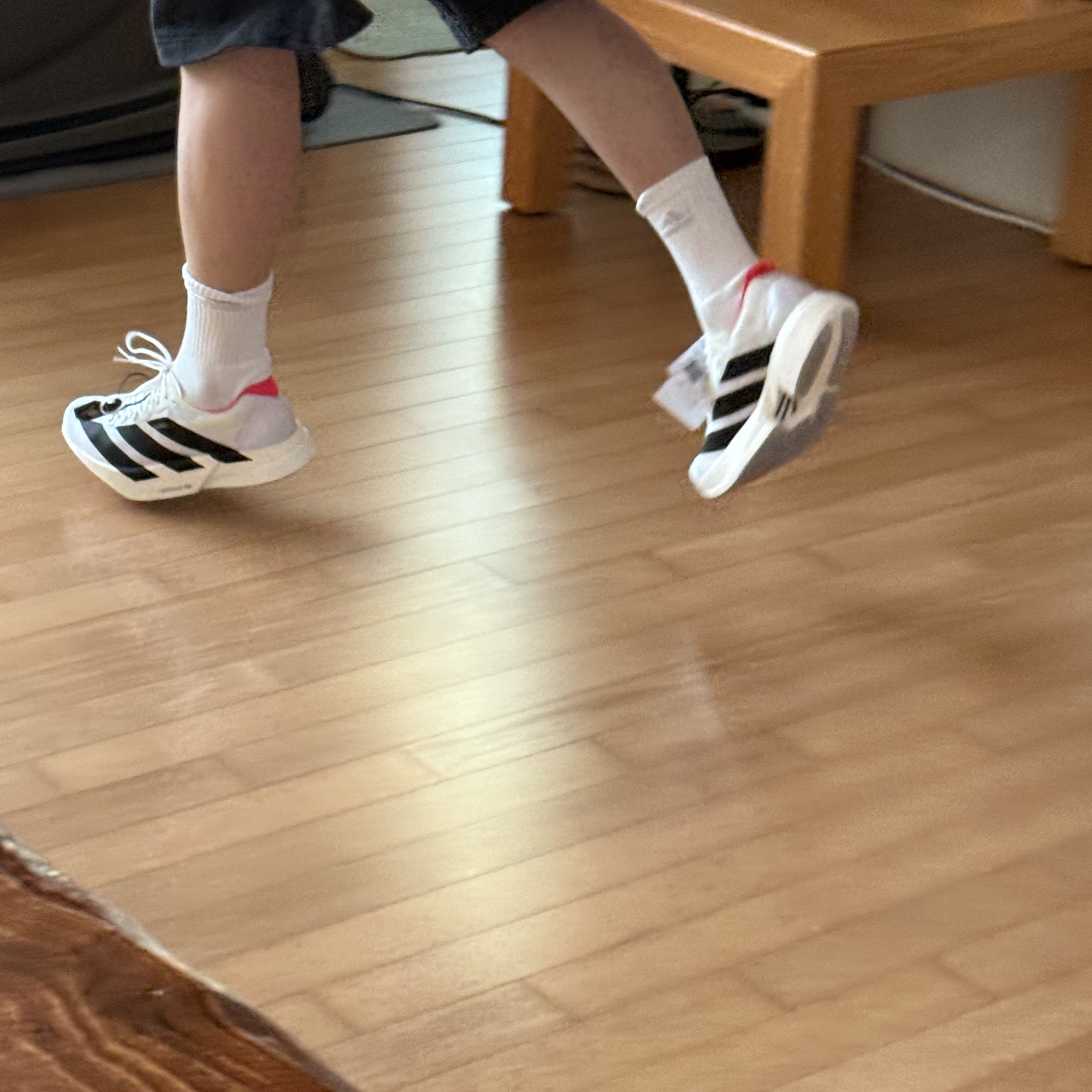 Adidas Adizero Adios Pro 4 Cloud White Core Black 착용 스타일 - 2