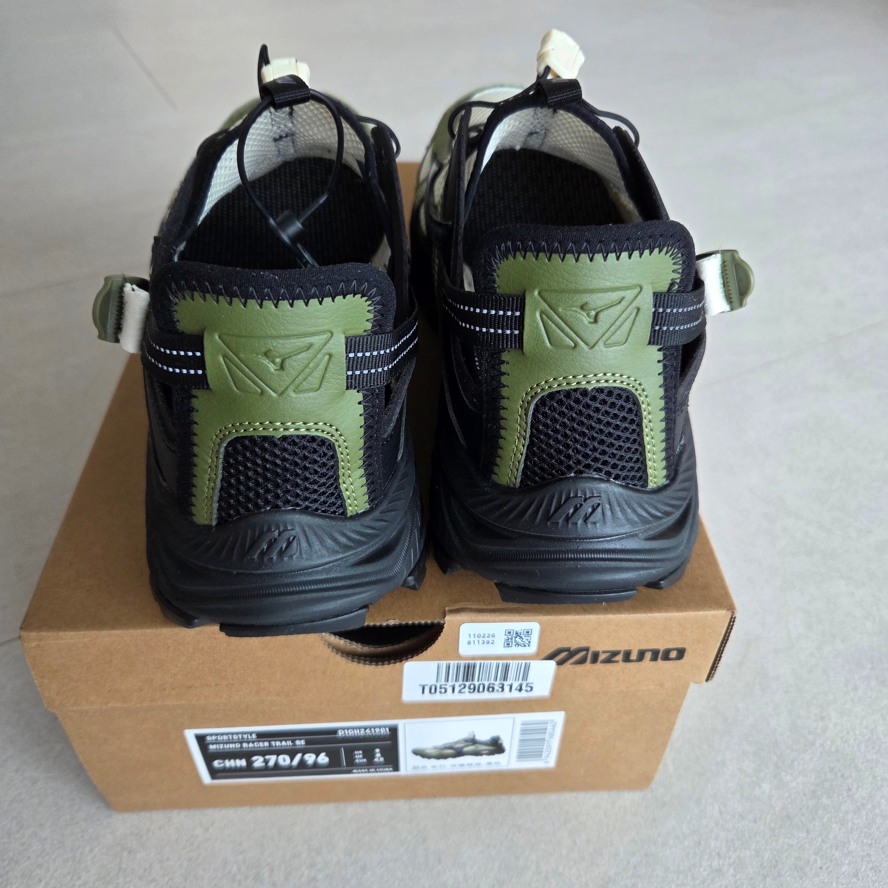 Mizuno Racer Trail SE Khaki 착용 스타일 - 3