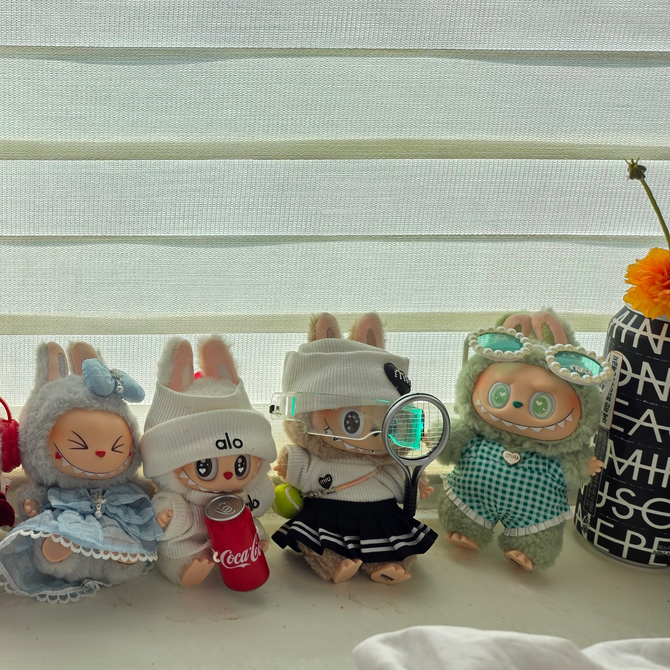Pop Mart Labubu Let's Play Together Doll Series Hehe Keyring (Opened Case) 착용 스타일