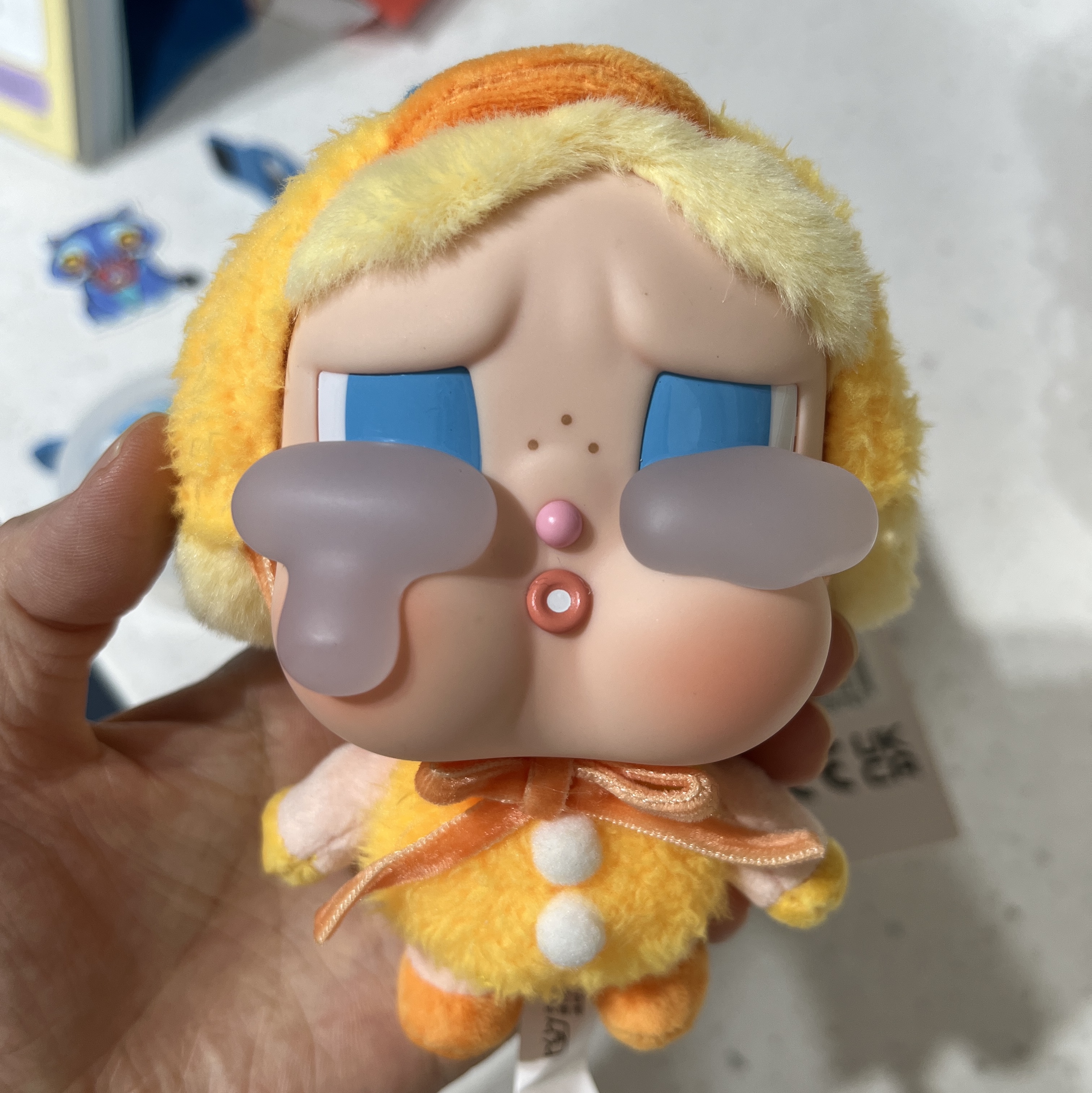 Pop Mart Crybaby Crying Again Series Plush Keyring Duck You (Opened Case) 착용 스타일