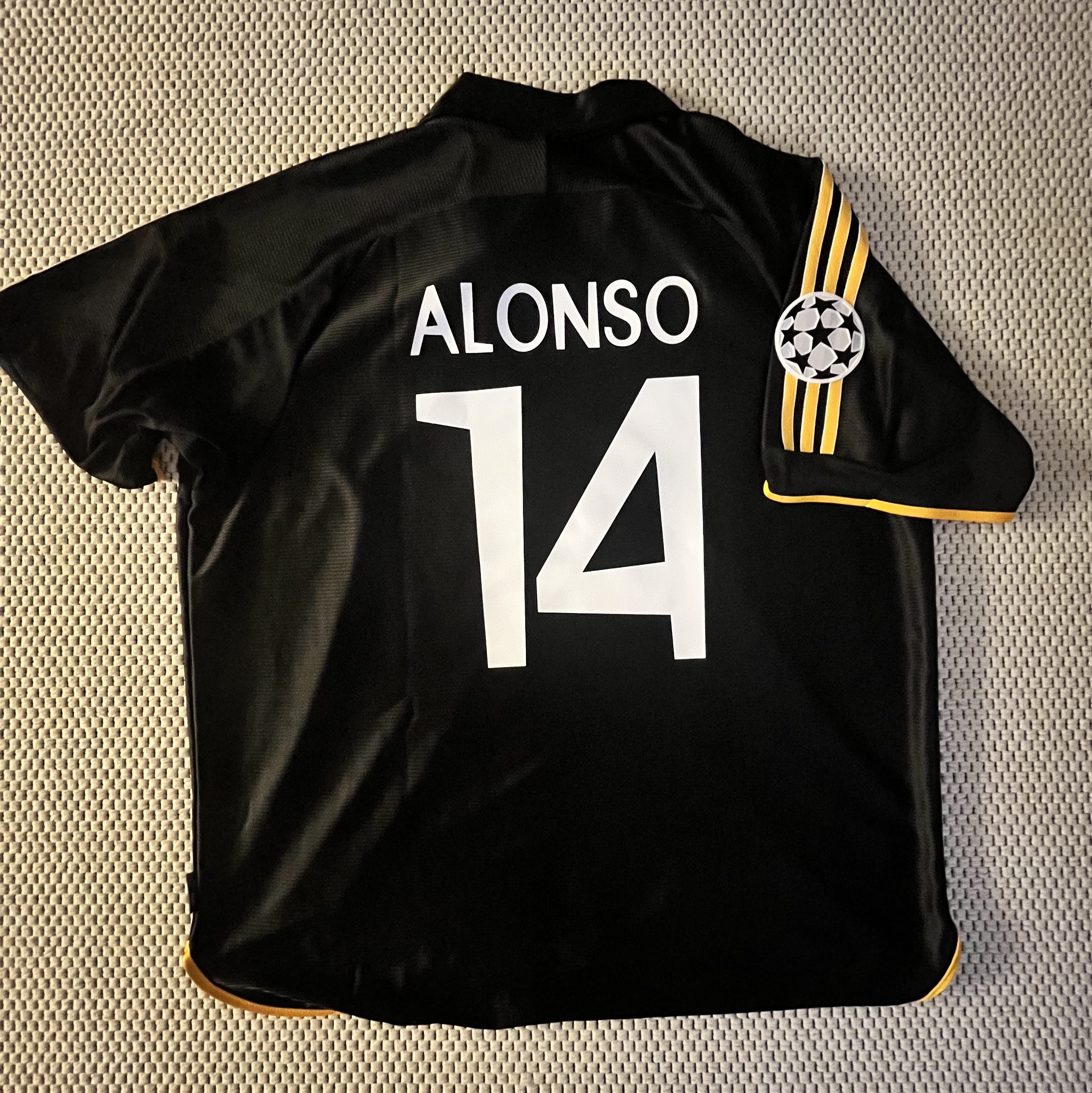 Adidas Real Madrid 99/00 Away Jersey Black - KR Sizing (Non Marking Ver.) 착용 스타일 - 2