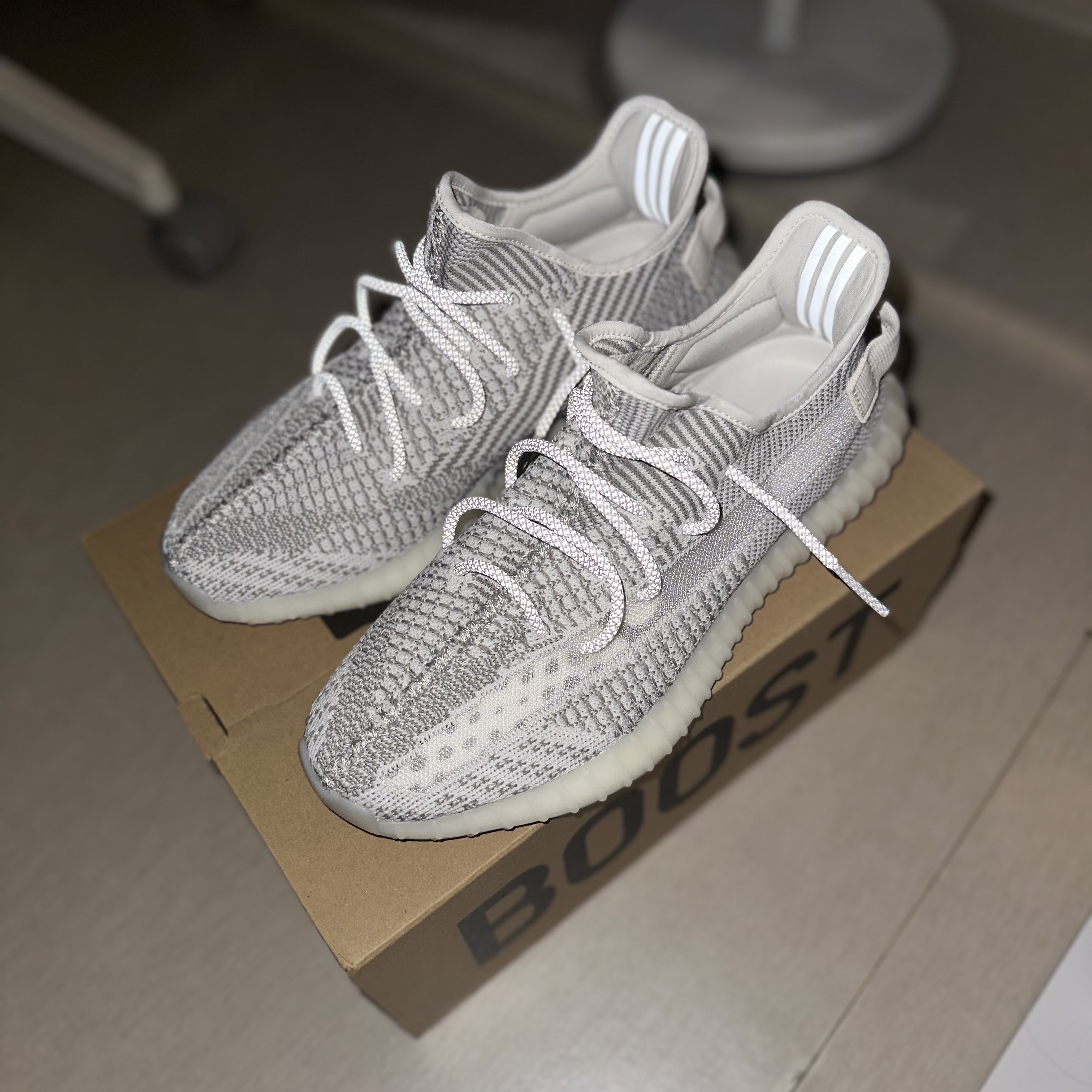 Adidas Yeezy Boost 350 V2 Static 2023 착용 스타일