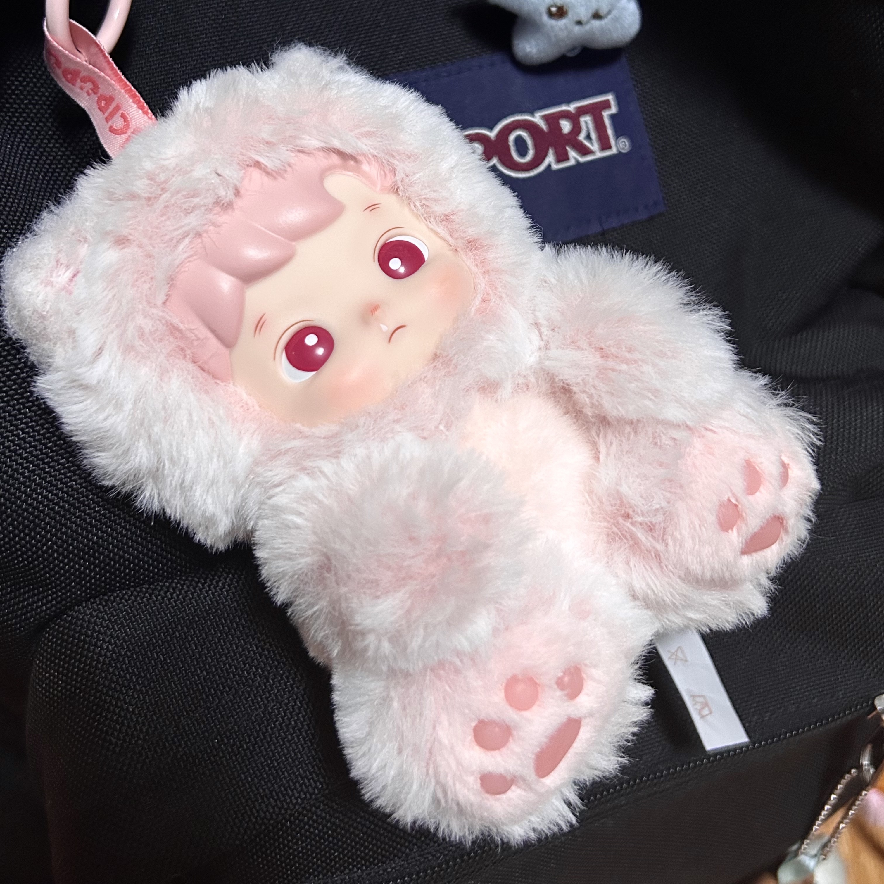 Pop Mart Hacipupu Gummy Bear Series Vinyl Plush Pendant Peach Flavor (Opened Case) 착용 스타일