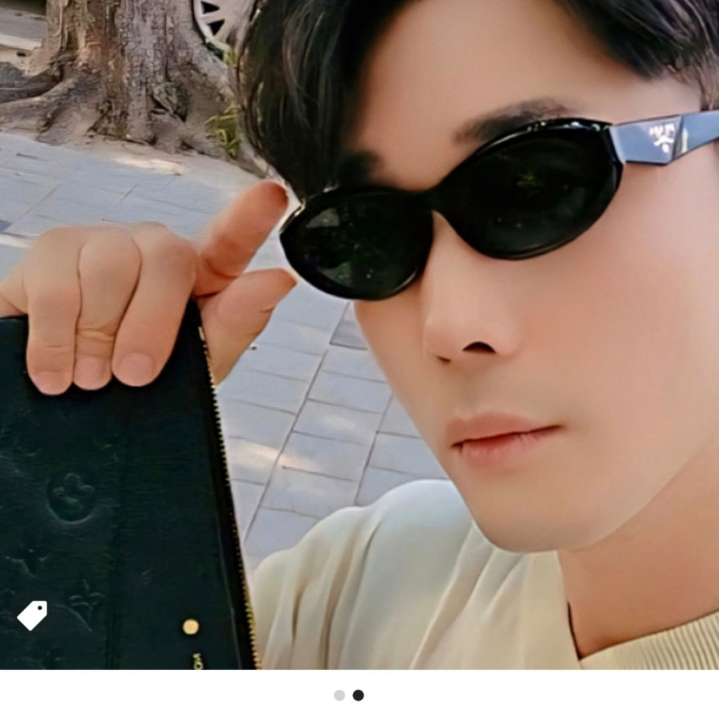 Prada Symbole Sunglasses Slate Gray Lenses Alternative fit, Louis Vuitton Daily Pouch Monogram Empreinte Black 착용 스타일 - 1