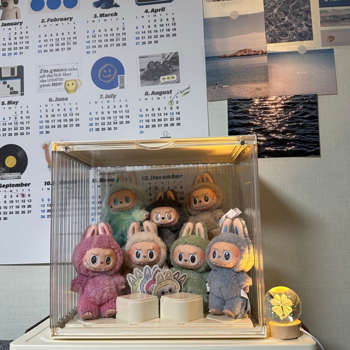 Pop Mart Labubu The Monsters Highlight Series Sealed Case (Bundle of 3/1 Blind Box), Pop Mart The Monsters Labubu Tasty Macarons Series Sealed Case (6 Blind Boxes) 착용 스타일