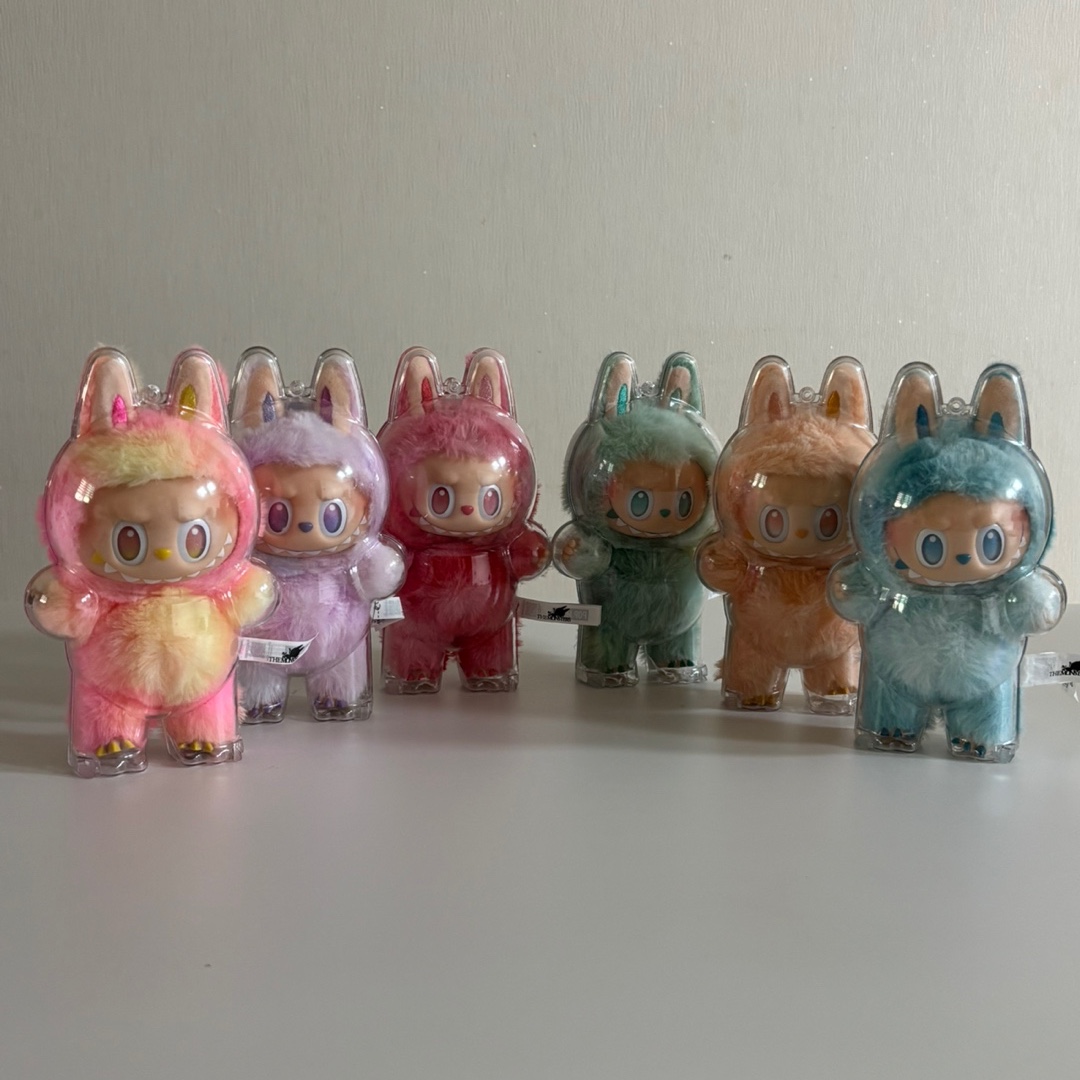 Pop Mart Labubu The Monsters Highlight Series Sealed Case (6 Blind Boxes) 착용 스타일