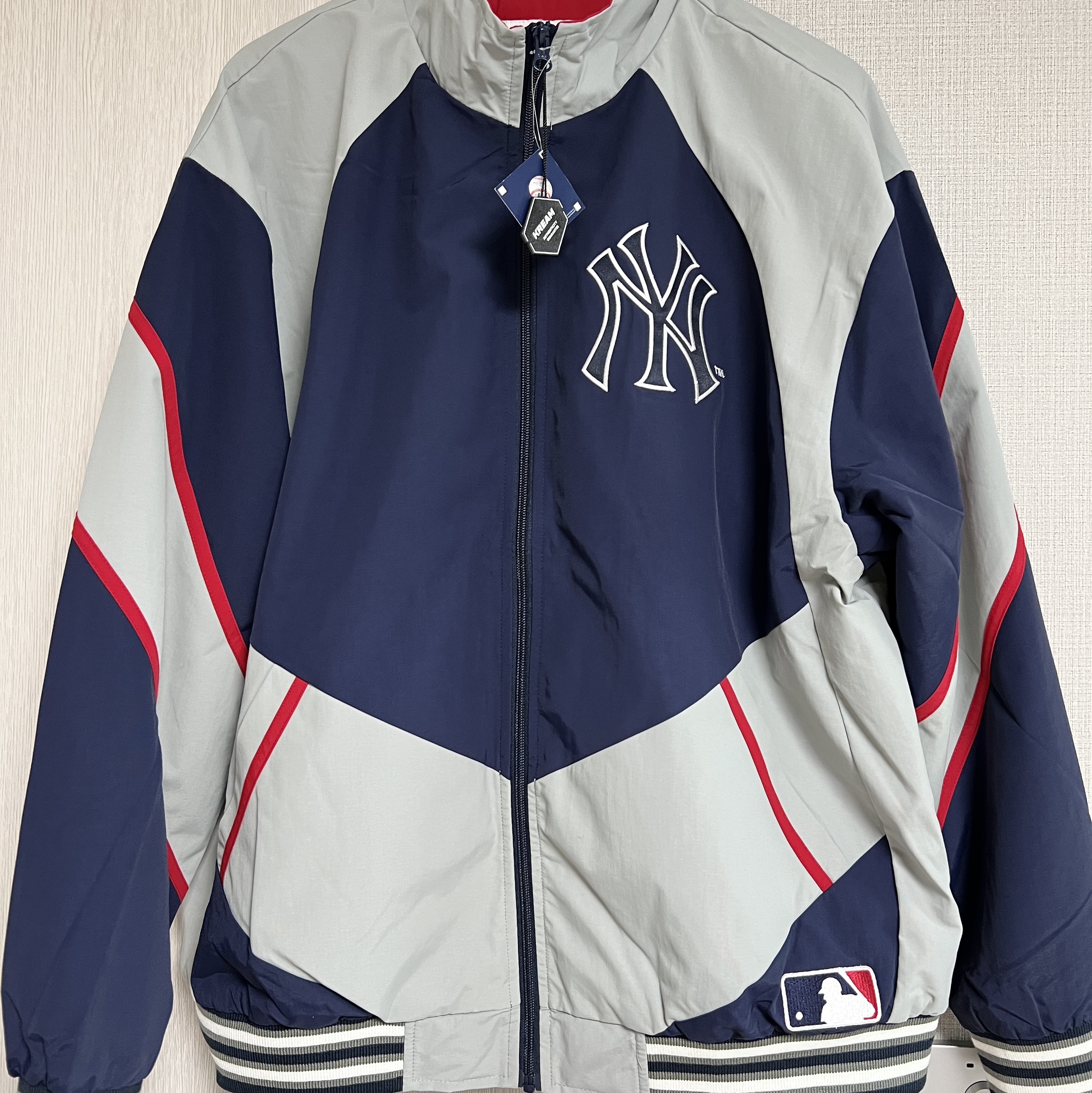 Supreme x New York Yankees Track Jacket Navy - 21FW 착용 스타일 - 1