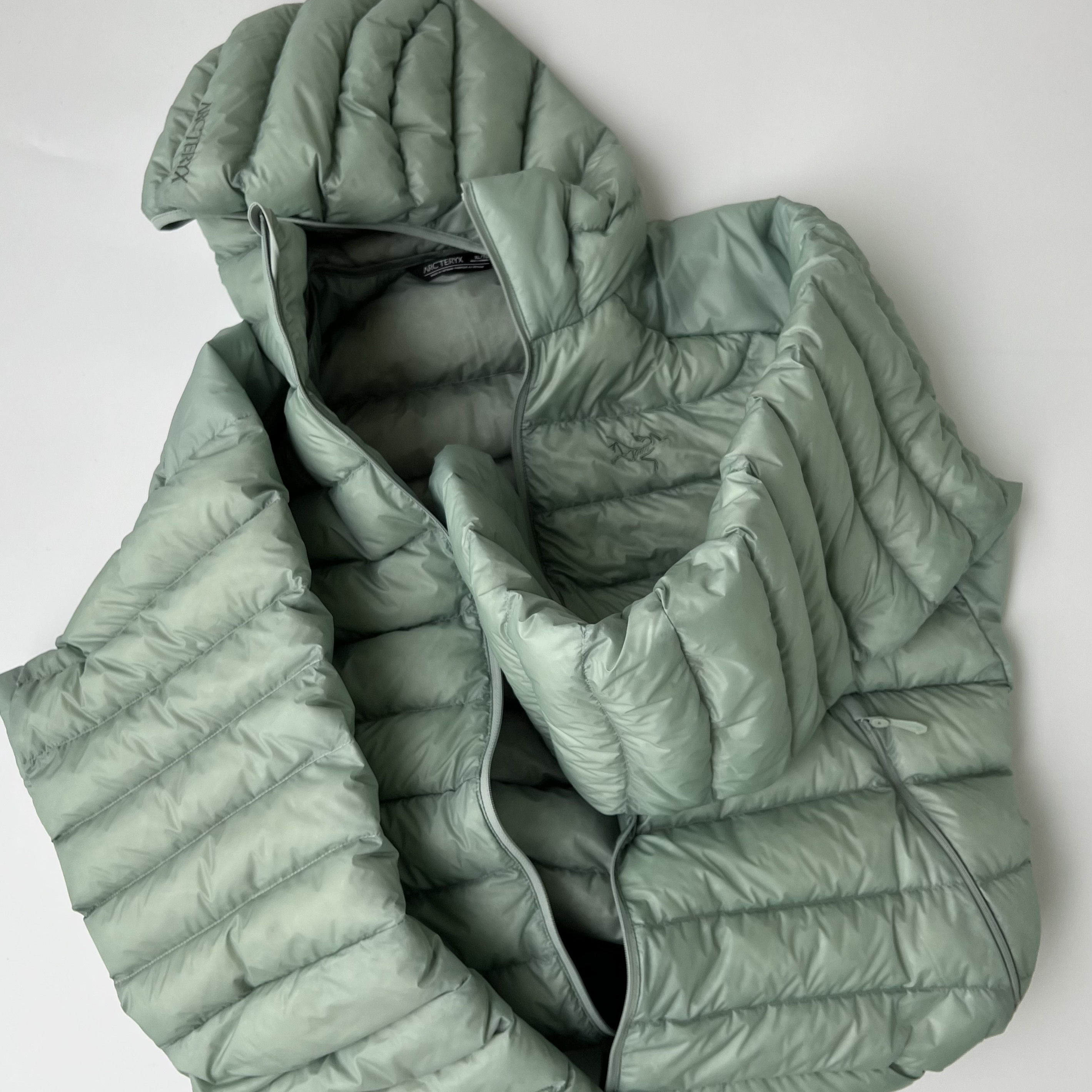 Arc'teryx Cerium Hoody Stone Green, Arc'teryx Cerium Hoody Black 착용 스타일 - 3