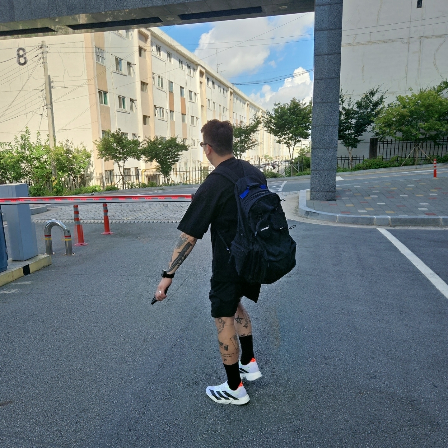 Ader Error Significant Tag Backpack 03 Noir, Adidas Adizero Adios Pro 4 Cloud White Core Black 착용 스타일