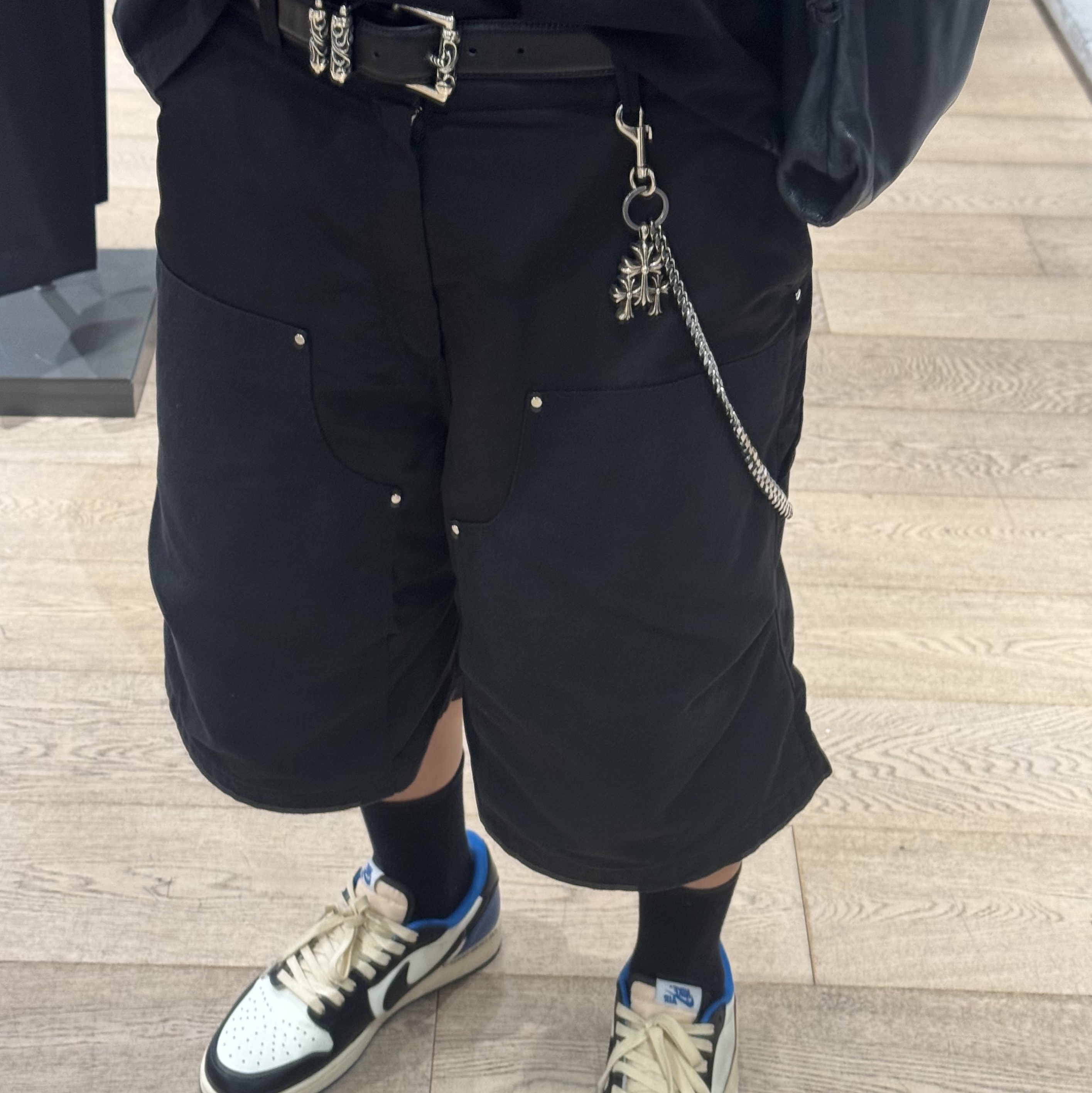 Jordan 1 x Travis Scott x Fragment Retro Low OG SP Military Blue, [KREAM 단독] INSSENSE Parachute Double Knee Carpenter Pants Black 착용 스타일