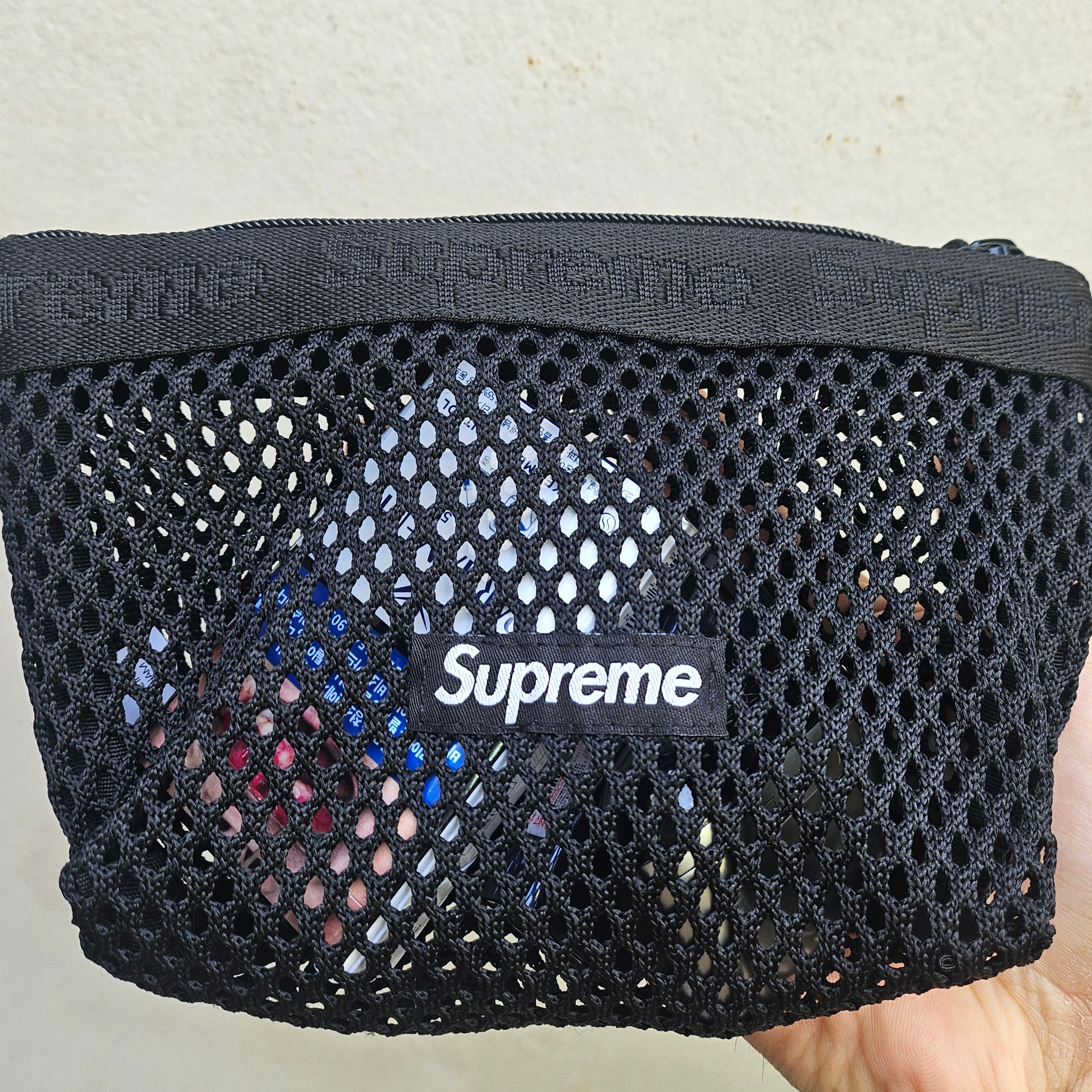 Supreme Mesh Mini Pouch Black - 25SS 착용 스타일