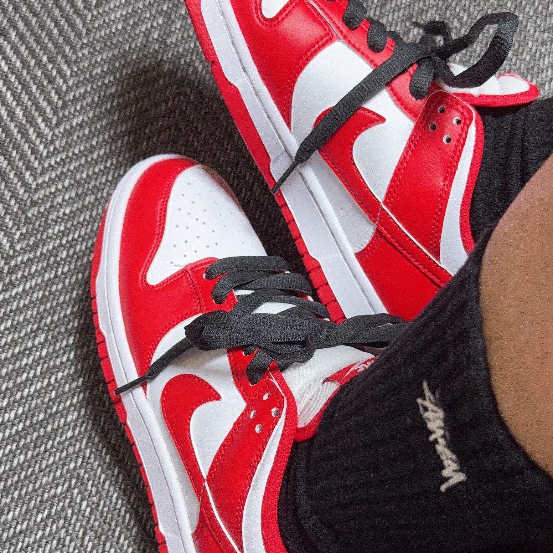 Nike Dunk Low SP White and University Red 2023 착용 스타일 - 3