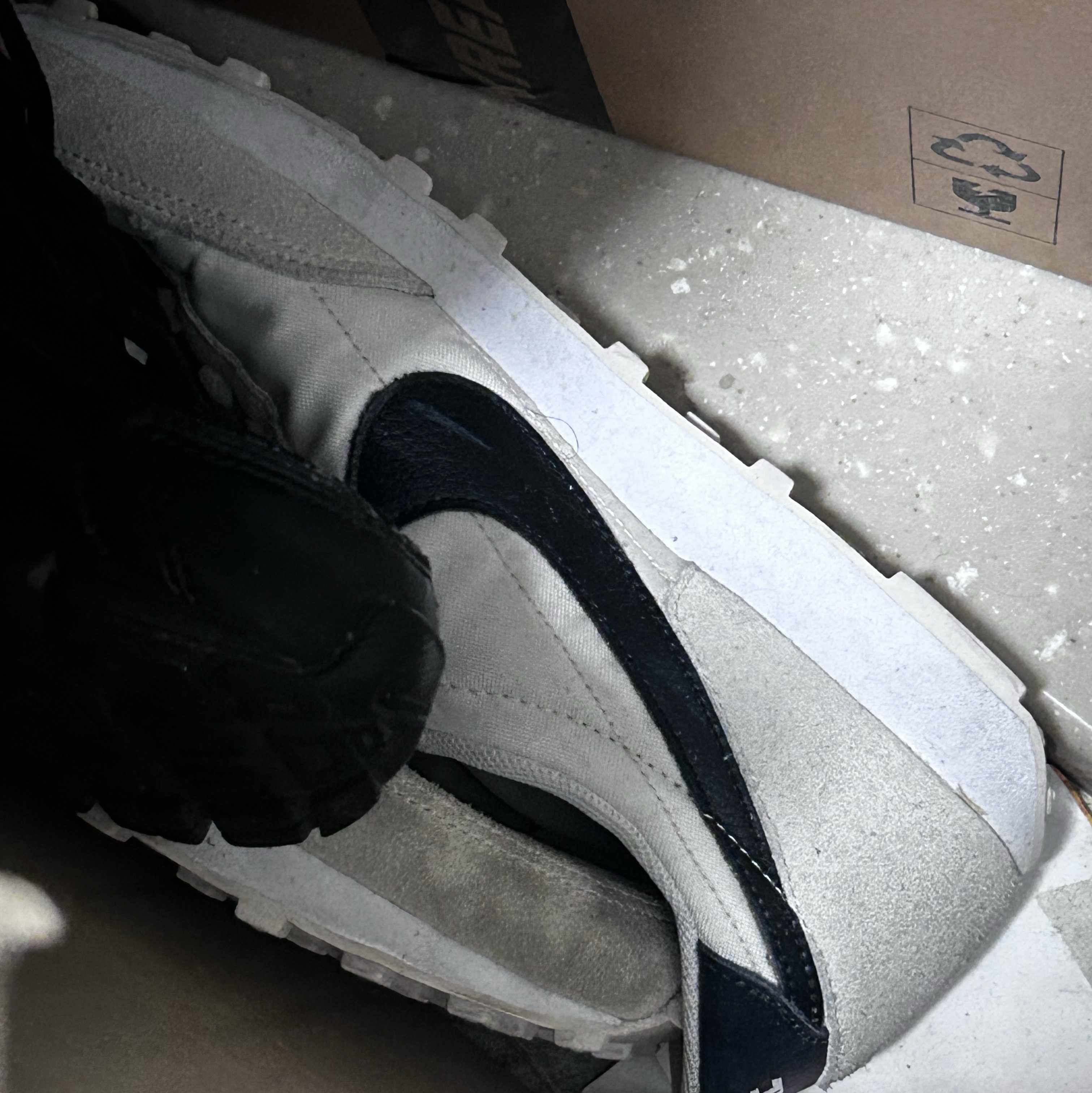(W) Nike Daybreak Summit White Black 착용 스타일