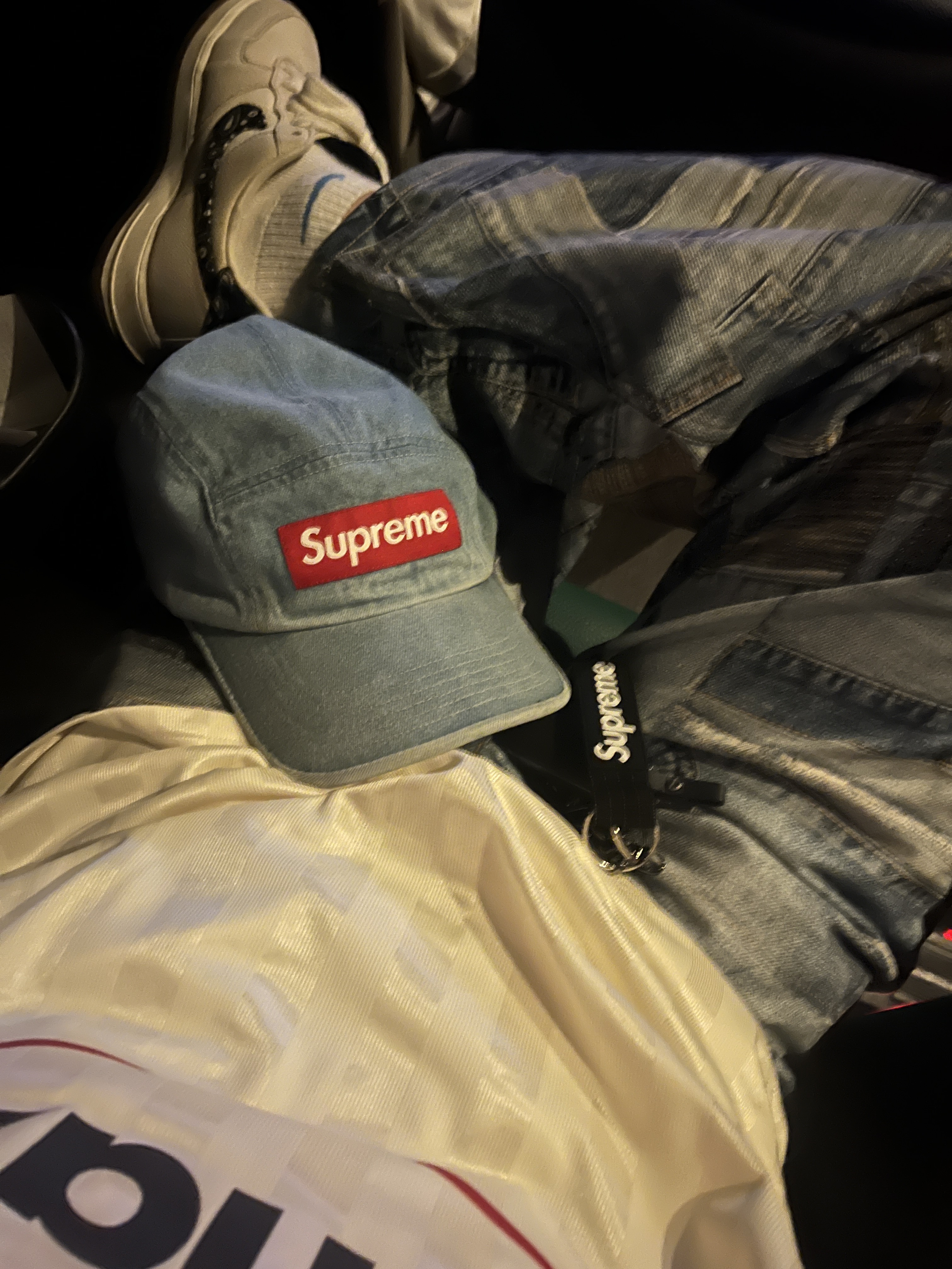Nike Air Force 1 '07 LV8 Paisley Swoosh, Supreme Denim Camp Cap Washed Blue - 22FW 착용 스타일