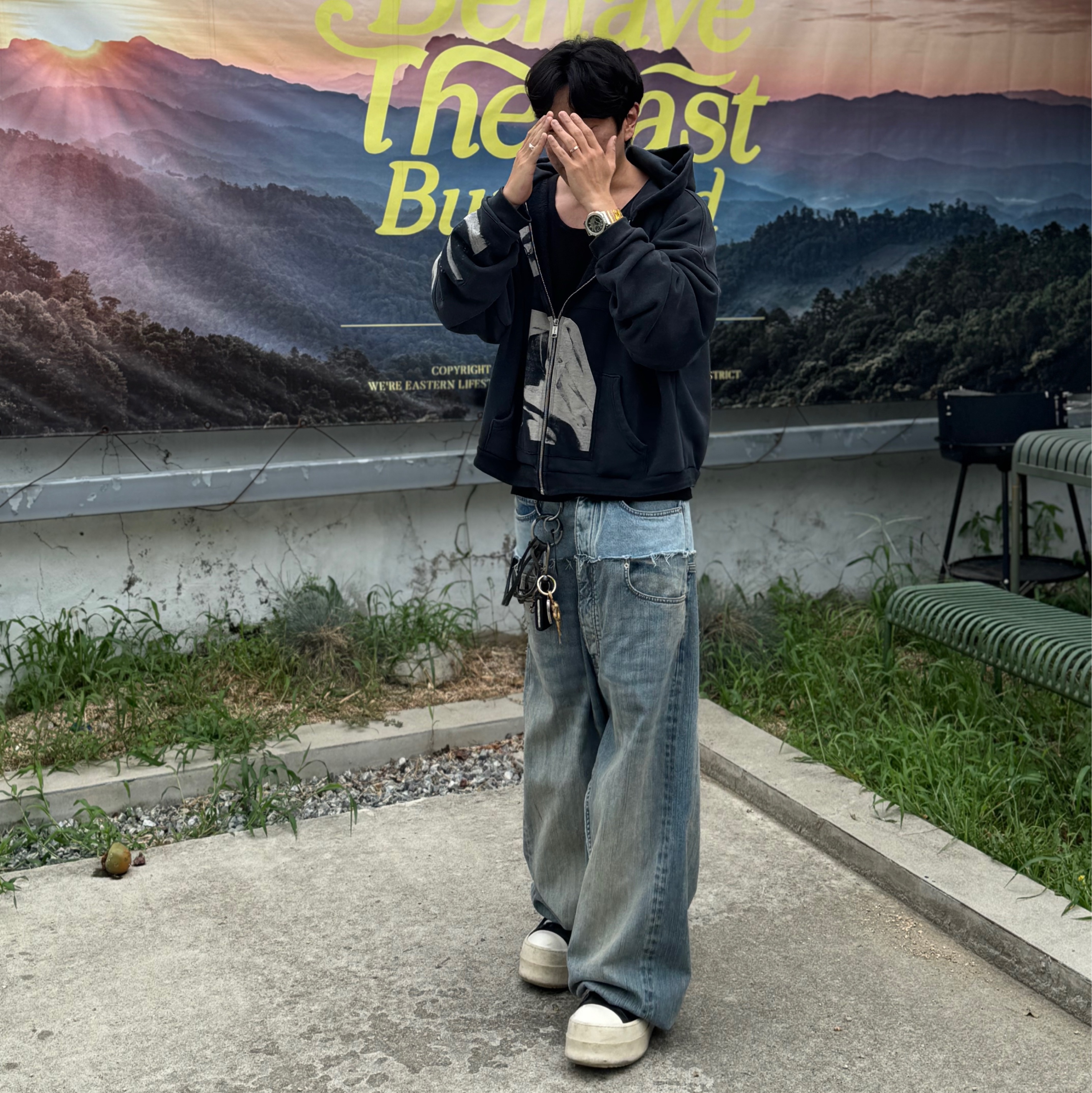 Balenciaga Up Baggy Pants Blue 착용 스타일 - 1