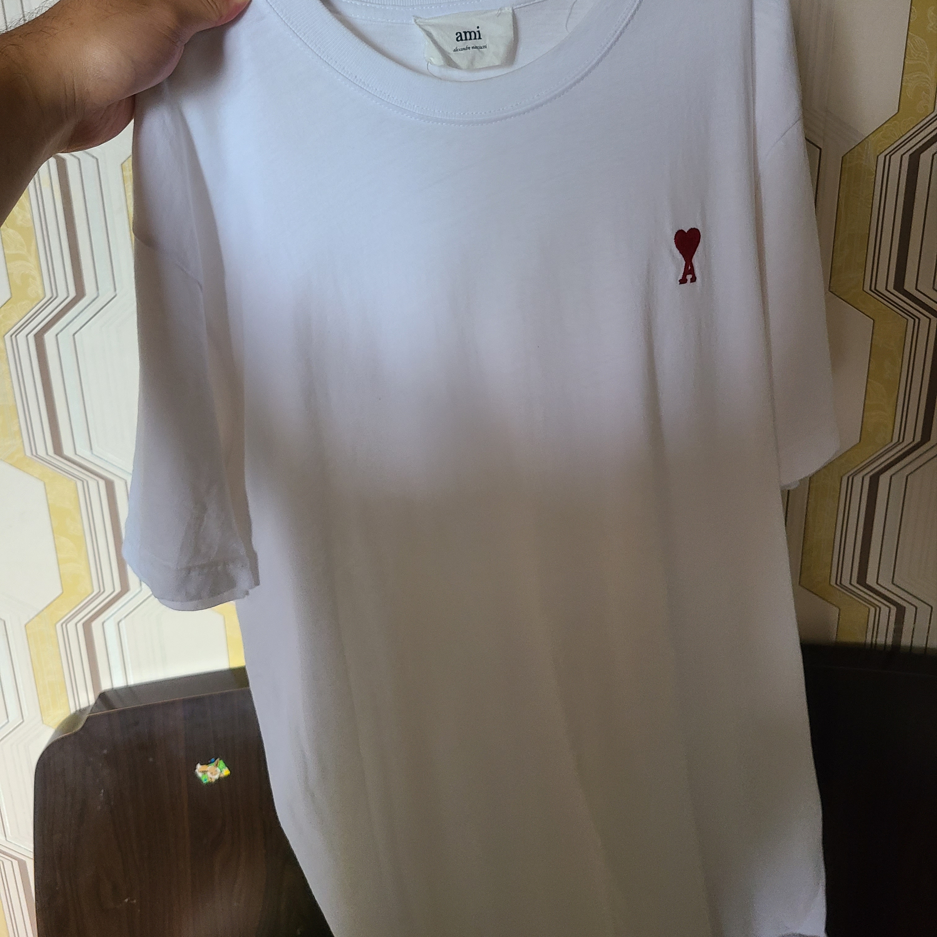 AMI de Coeur Boxy Fit T-Shirt White 착용 스타일