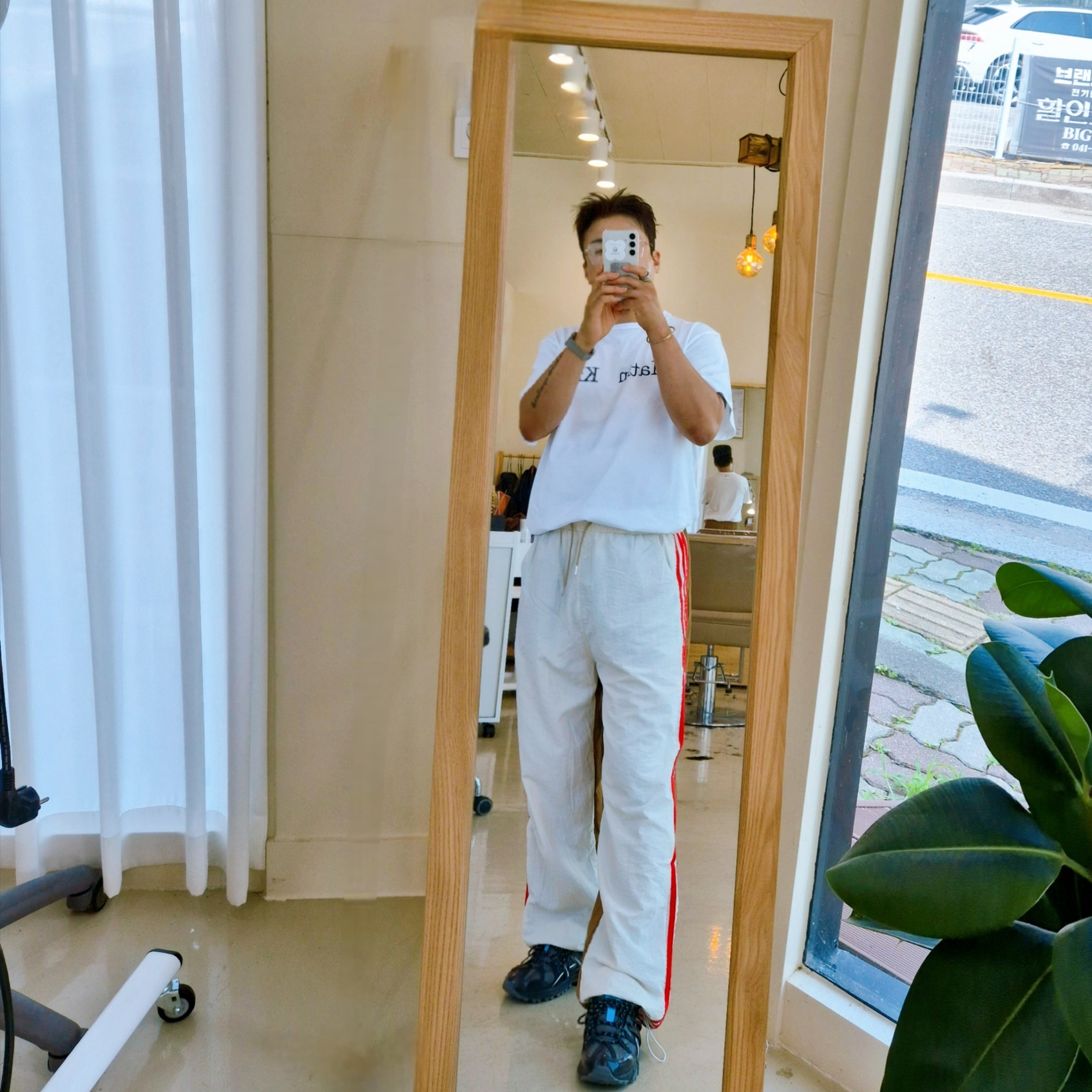 Matin Kim Logo Top White, (W) Asics x Matin Kim Gel-Sonoma 15-50 Black Pure Silver 착용 스타일