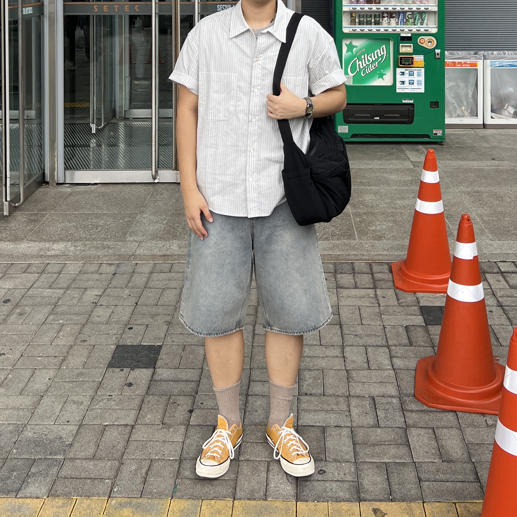 Converse Chuck 70 Ox Vintage Canvas Sunflower, Casio AQ-230GG-9A 착용 스타일