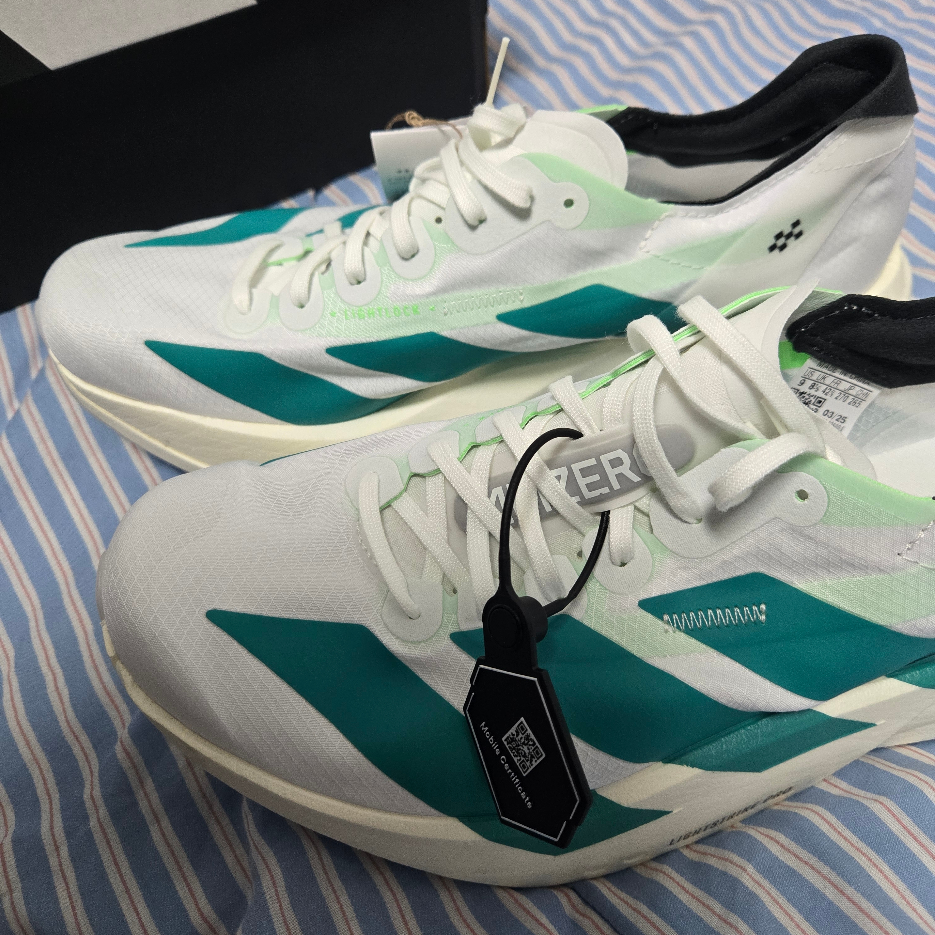 Adidas Adizero Adios Pro 4 Cloud White Pure Teal 착용 스타일 - 2