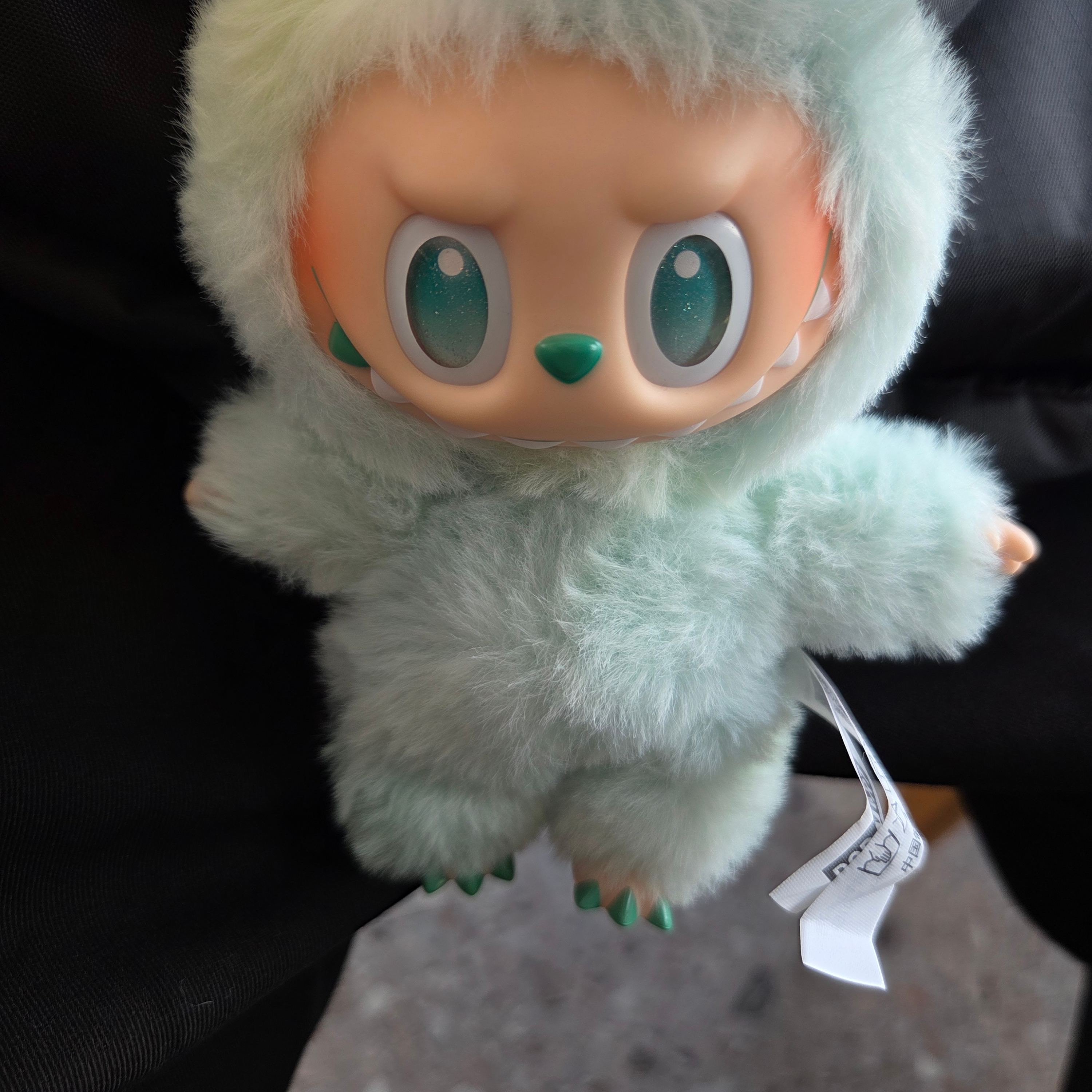 Pop Mart Labubu The Monsters Highlight Series Serenity Keyring (Opened Case) 착용 스타일
