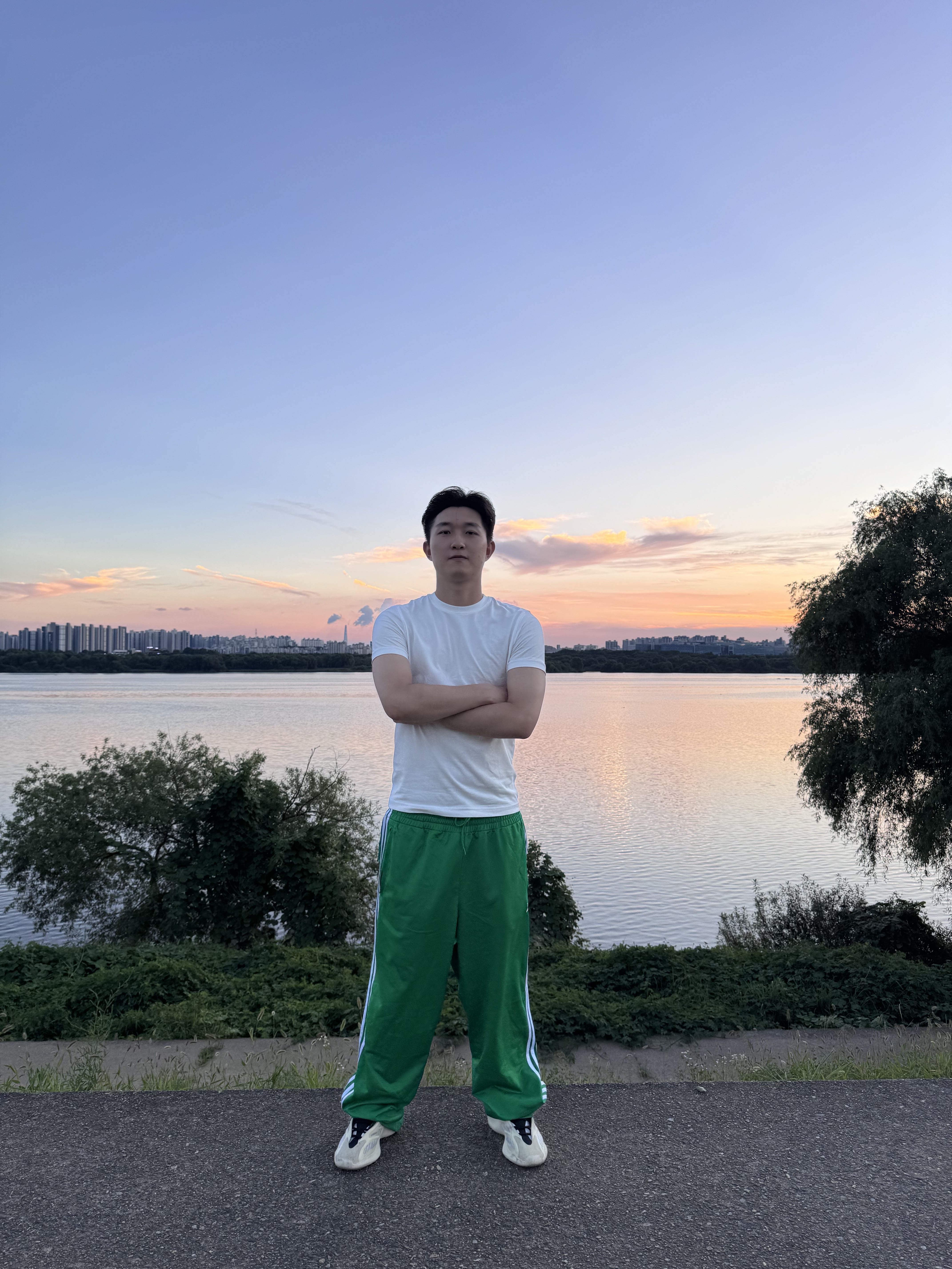 Adidas Adicolor Classics Firebird Track Pants Green - KR Sizing, Adidas Yeezy 700 V3 Azael 2022/2023 착용 스타일 - 1
