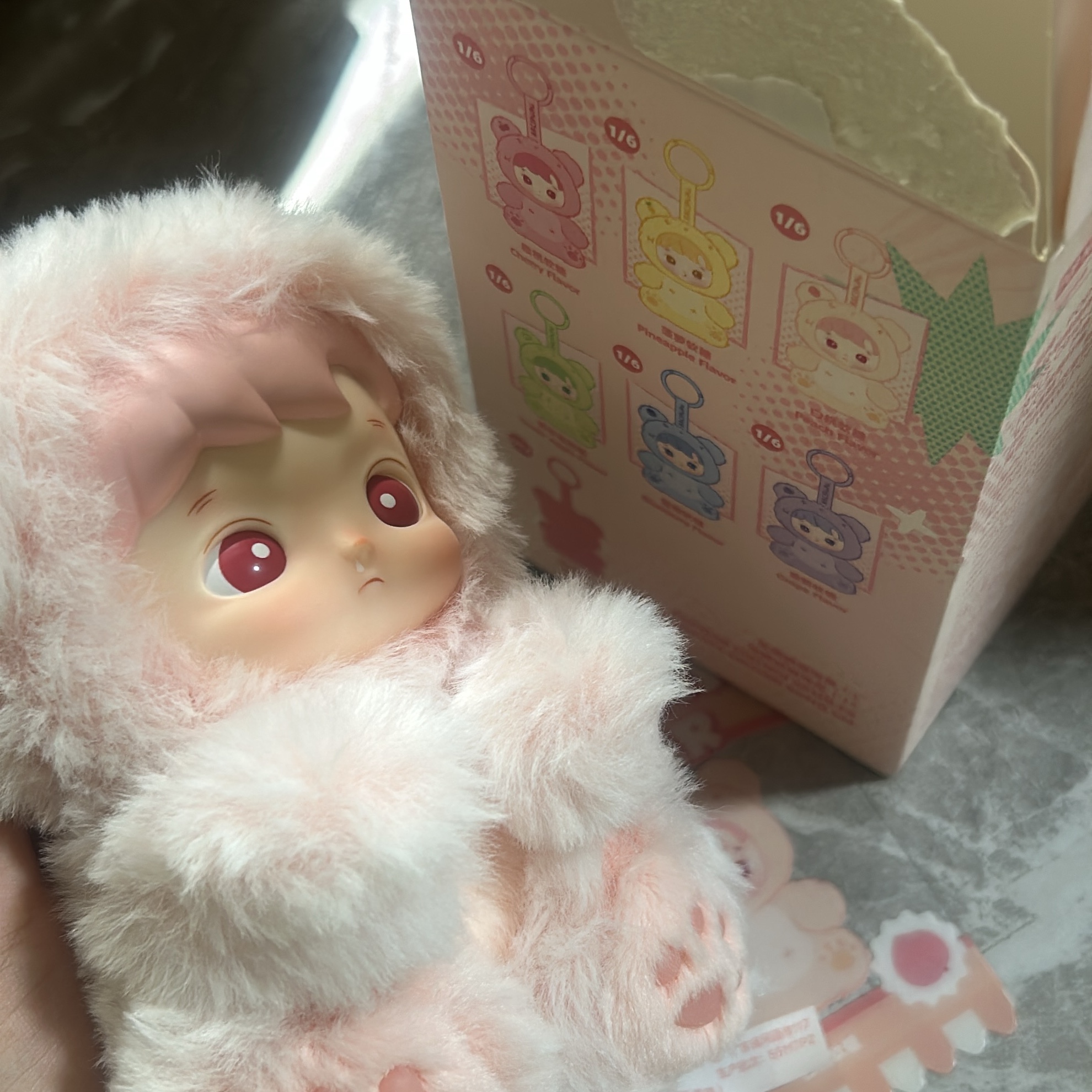 Pop Mart Hacipupu Gummy Bear Series Vinyl Plush Pendant (1 Blind Box), Pop Mart Hacipupu Gummy Bear Series Vinyl Plush Pendant Peach Flavor (Opened Case) 착용 스타일