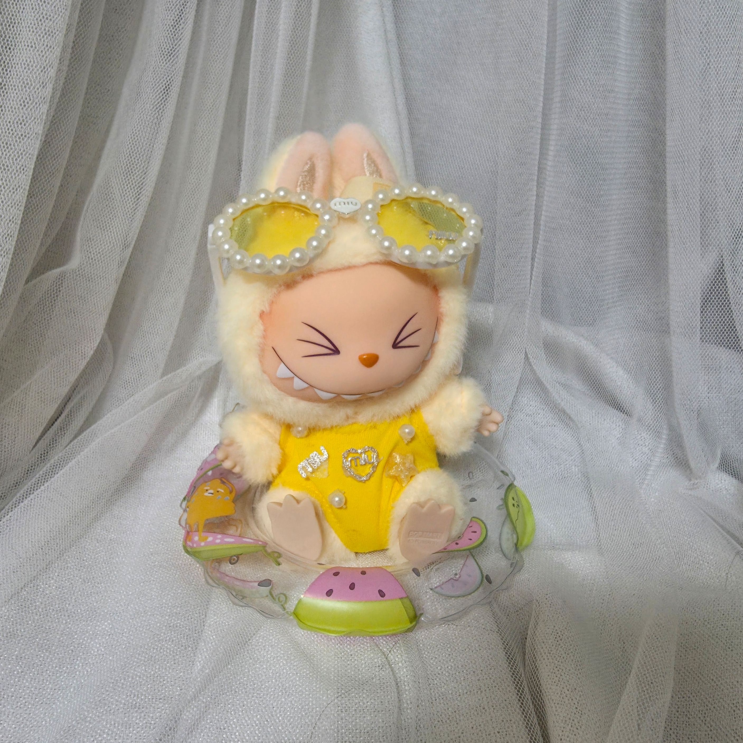 Pop Mart Labubu Let's Play Together Doll Series Sisi Keyring (Opened Case) 착용 스타일