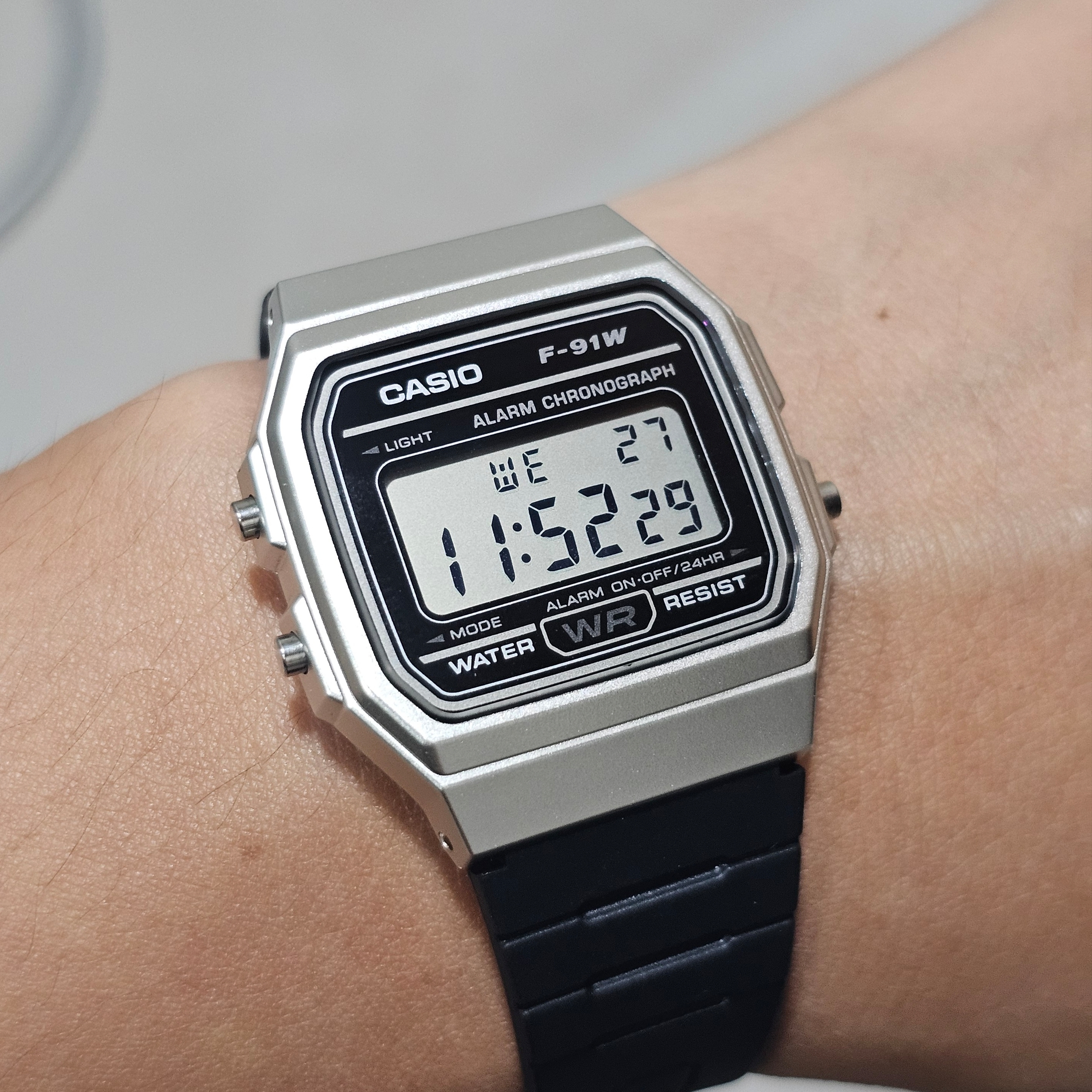 Casio F-91WM-7 착용 스타일