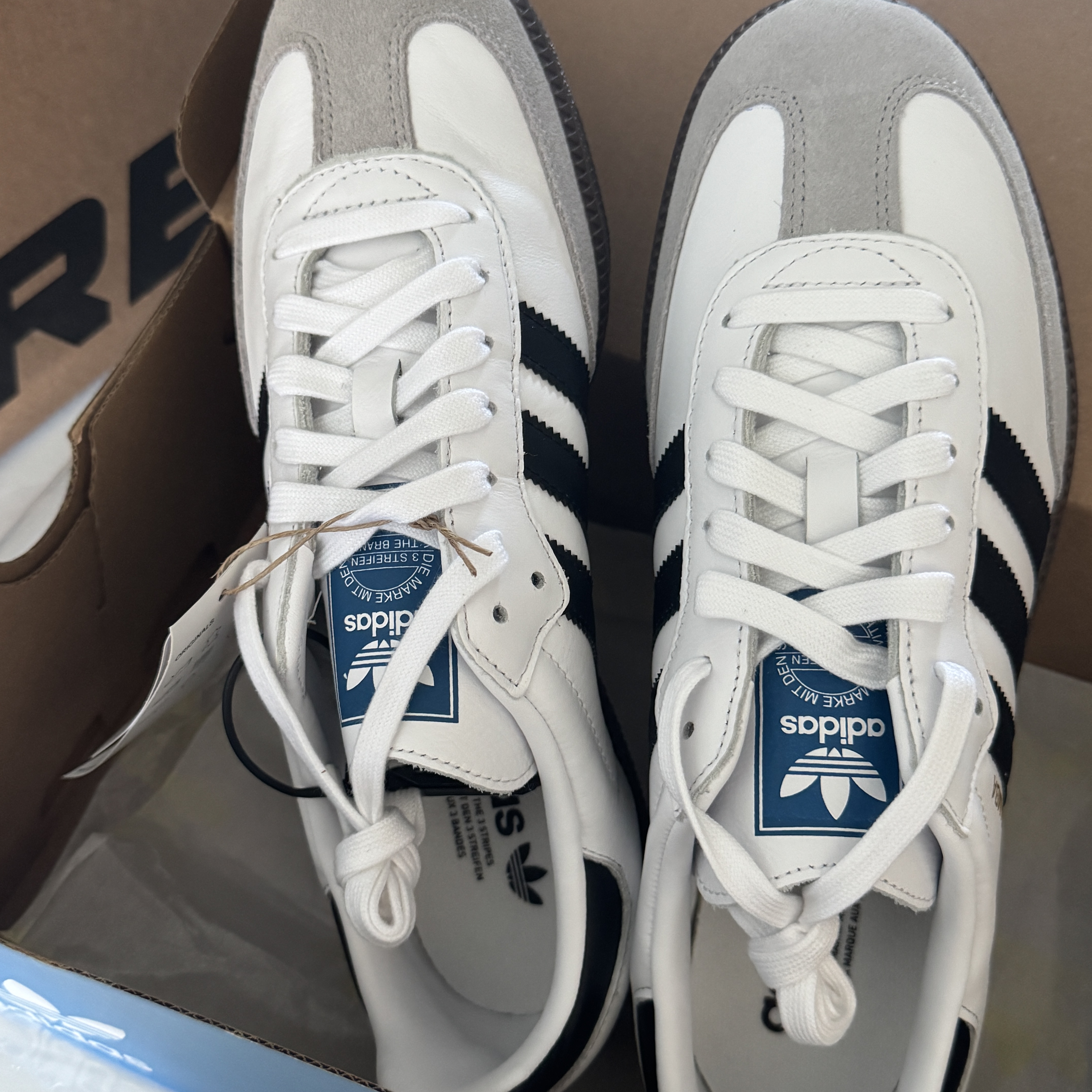 Adidas Samba OG Cloud White 착용 스타일 - 2
