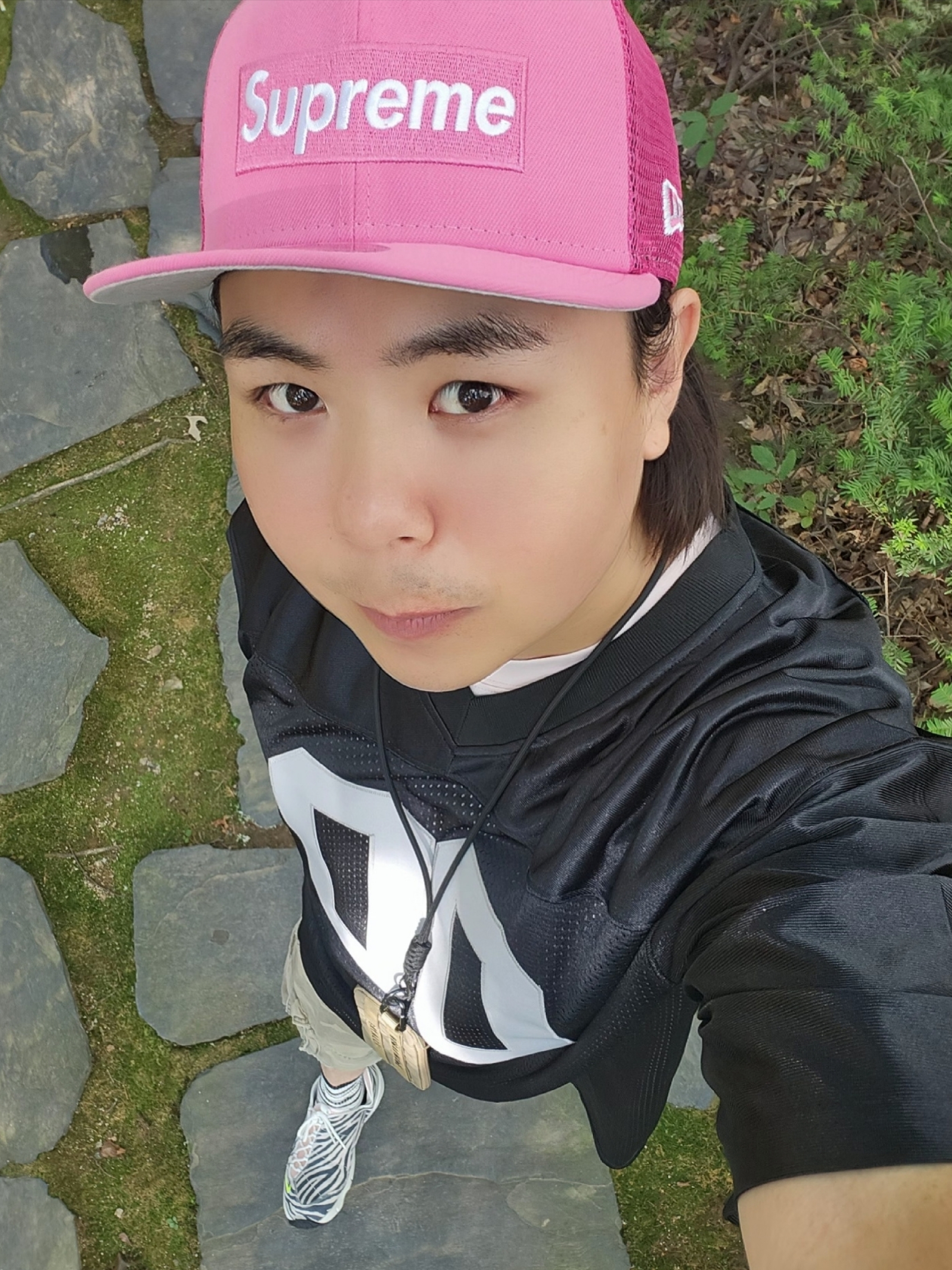 Supreme Box Logo Mesh Back New Era Pink - 22SS, Human Made Military Card Case Beige 착용 스타일 - 1
