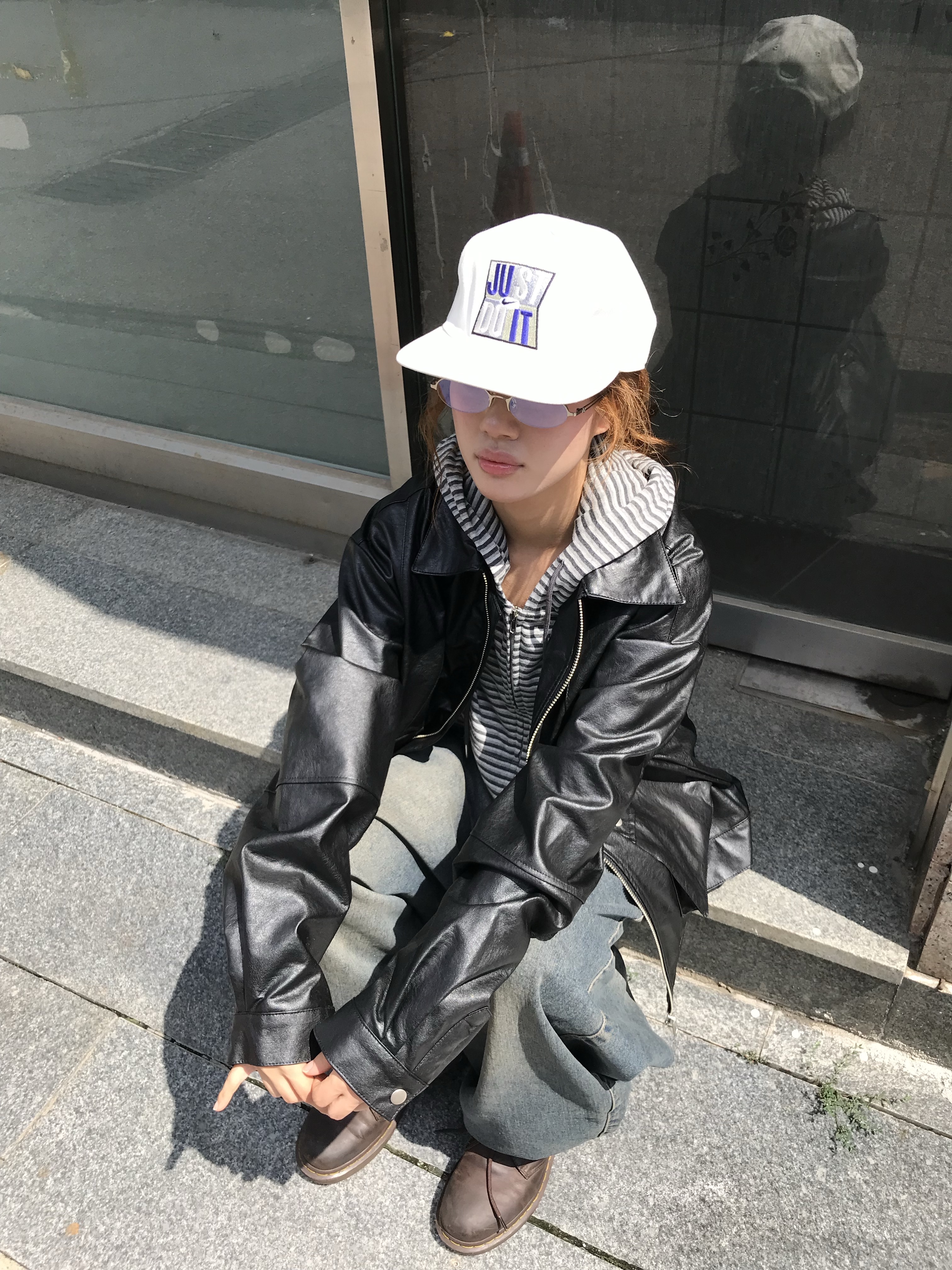 Dr. Martens 1461 Bex Crazy Horse Dark Brown 착용 스타일 - 2