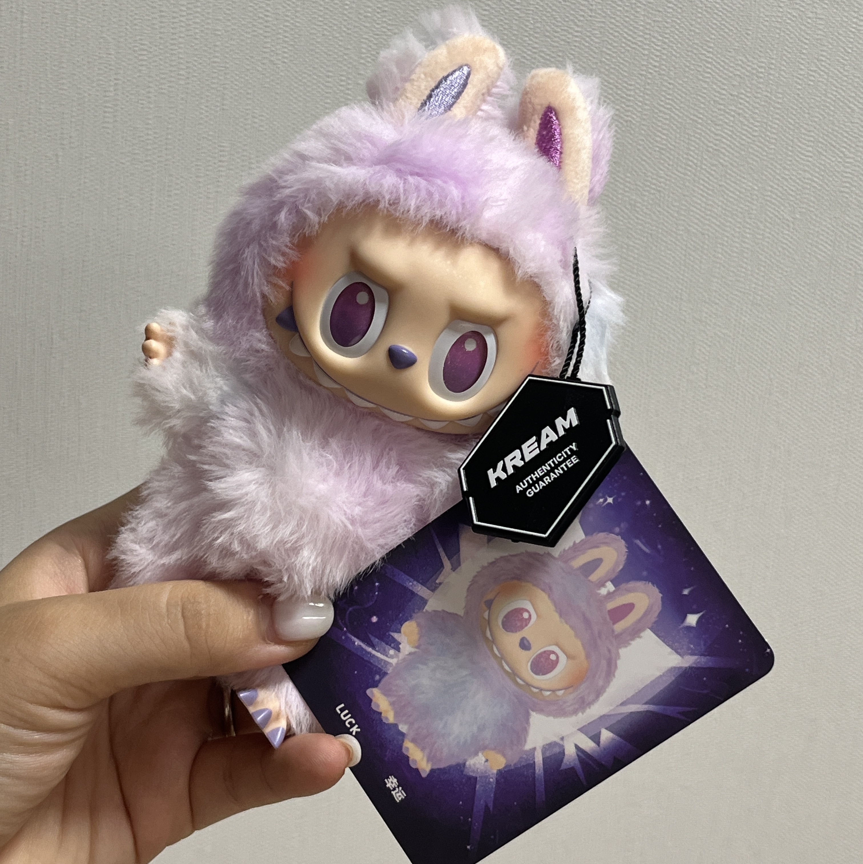 Pop Mart Labubu The Monsters Highlight Series Luck Keyring (Opened Case) 착용 스타일 - 1