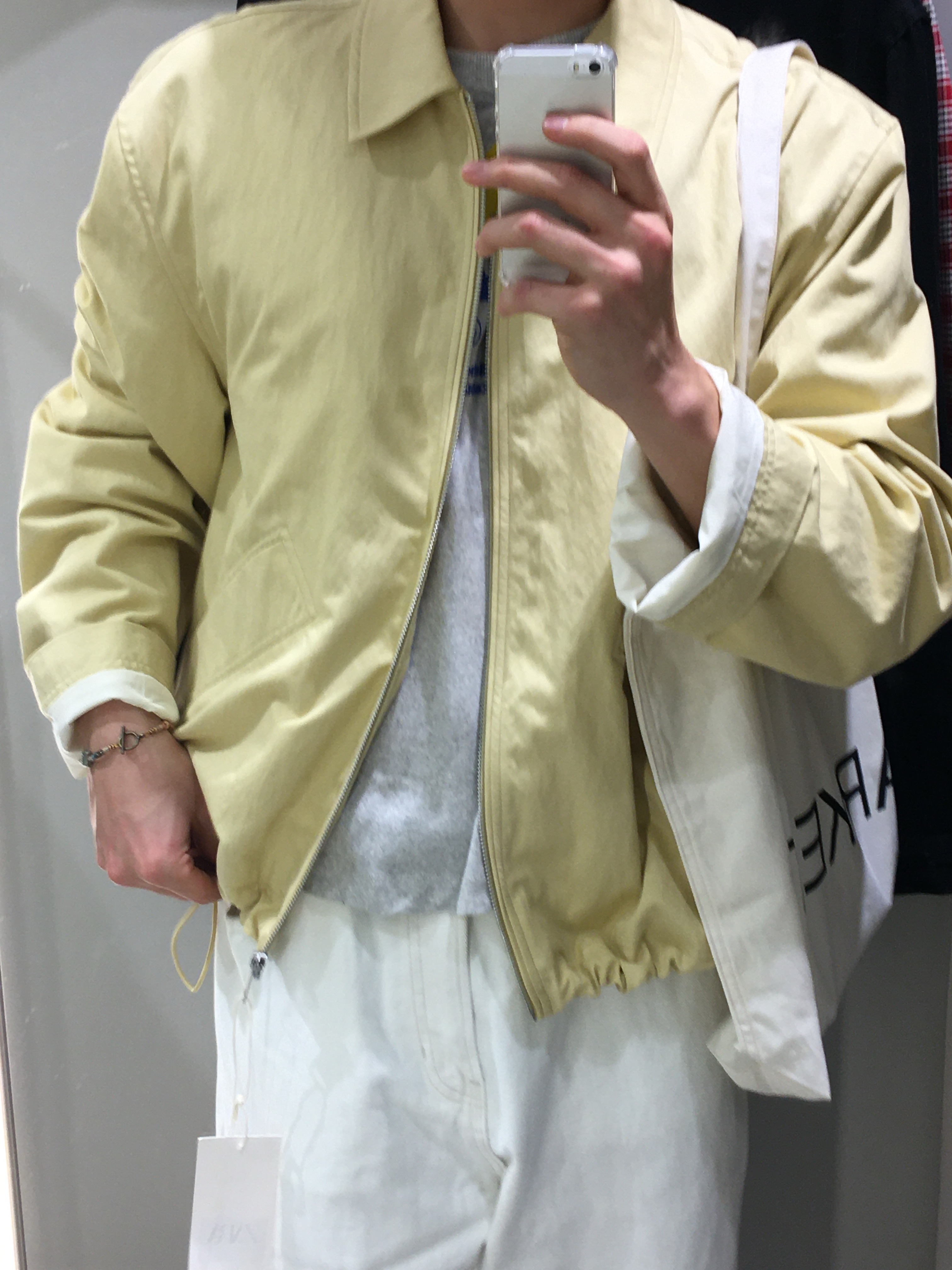 Arket Canvas Tote Bag Off White, TOWTOW.ARCHIVE Sun Bracelet 착용 스타일