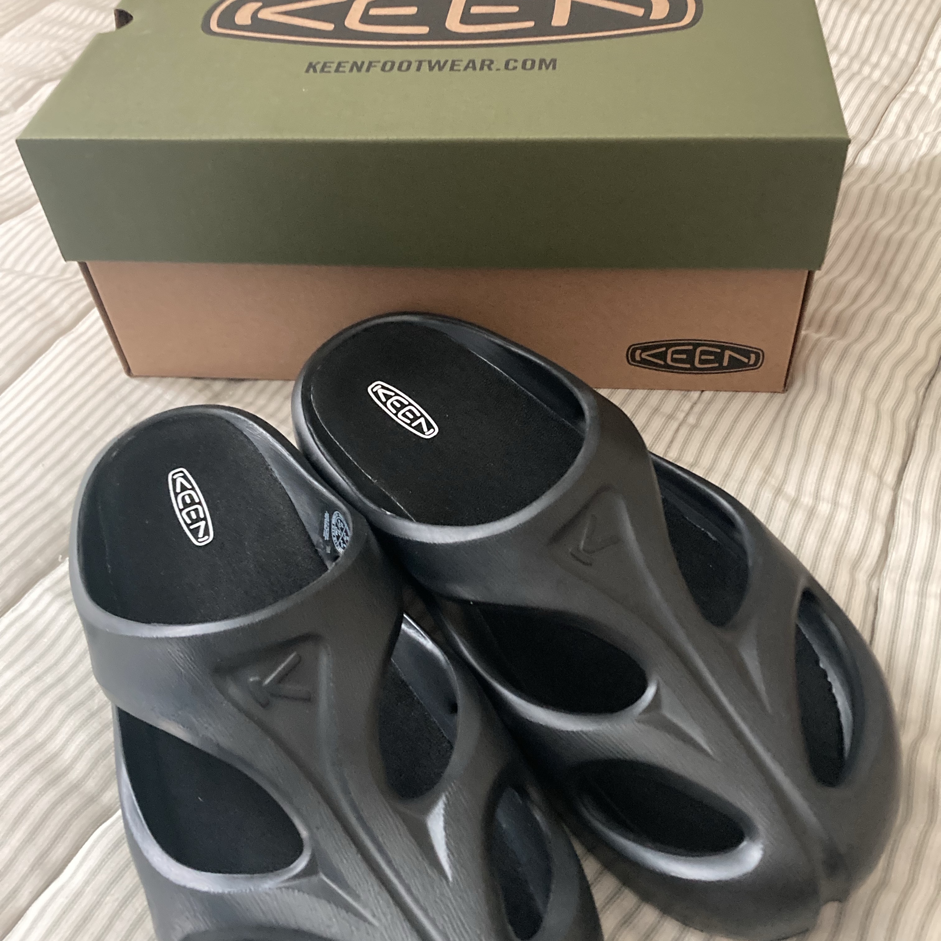 Keen Shanti Black Dawn Blue 착용 스타일 - 1