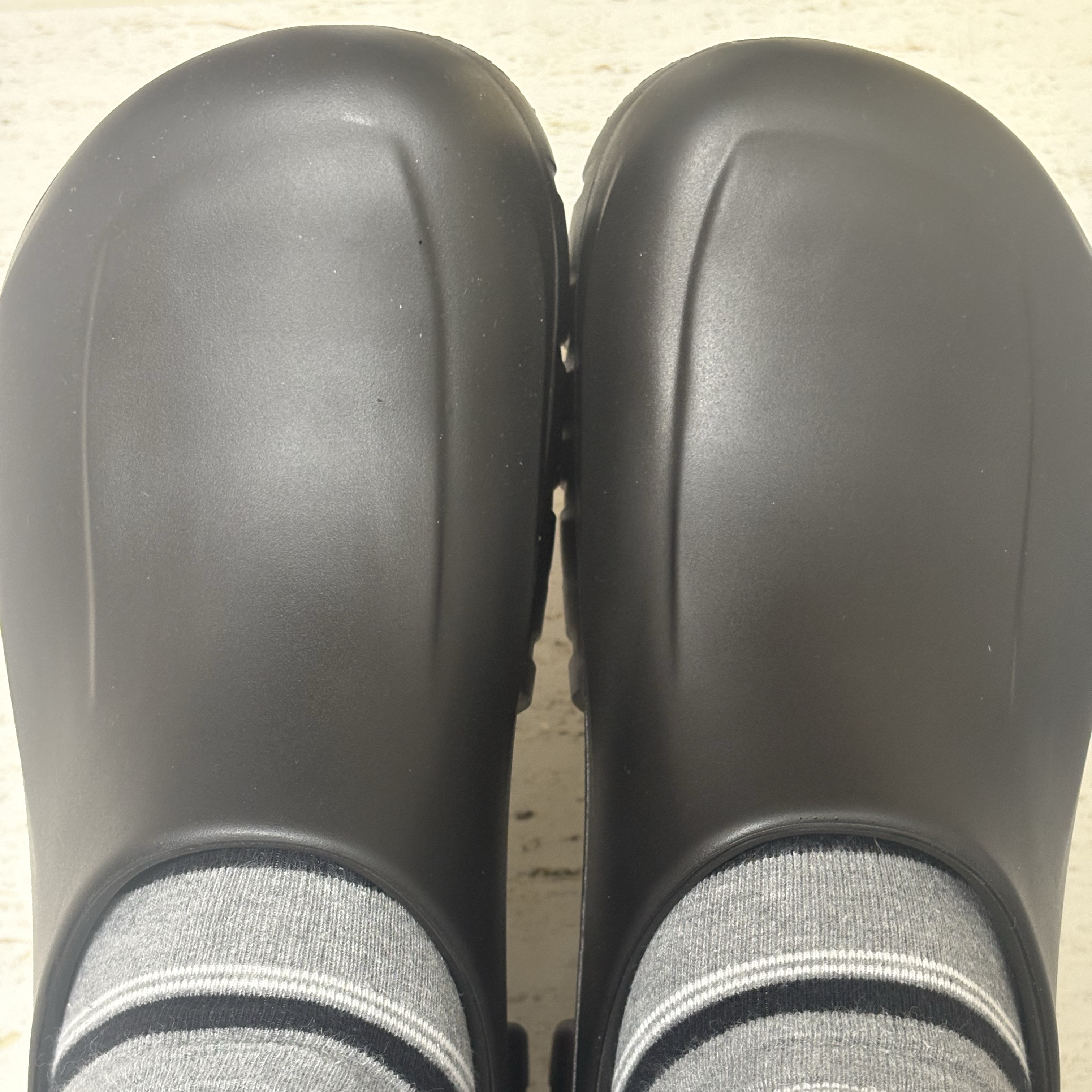 Birkenstock A630 Clog Black 착용 스타일