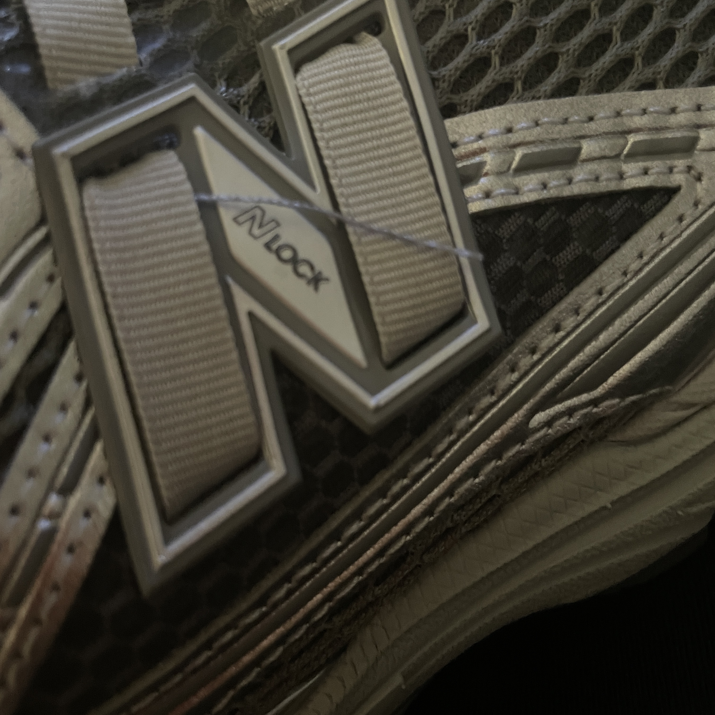 New Balance 1906R Harbor Grey Silver Metalic 착용 스타일 - 4