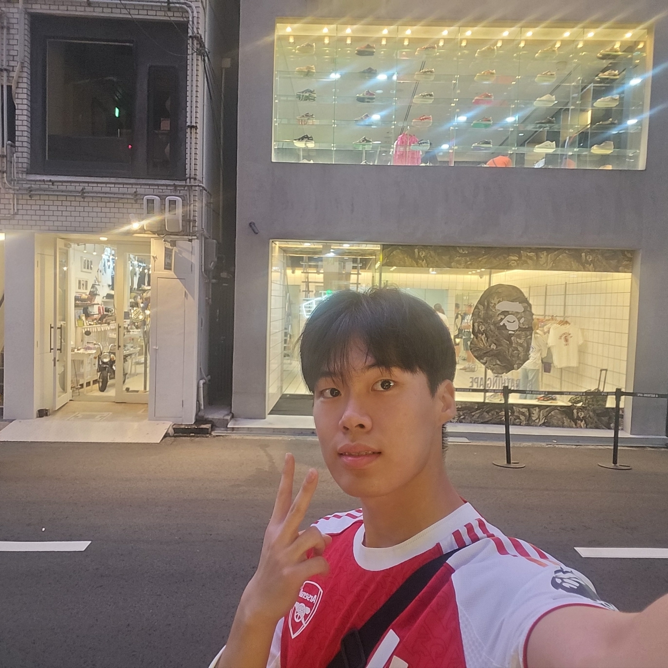 Adidas Arsenal 2025/26 Home Authentic Jersey Better Scarlet White - KR Sizing (Non Marking Ver.) 착용 스타일 - 2