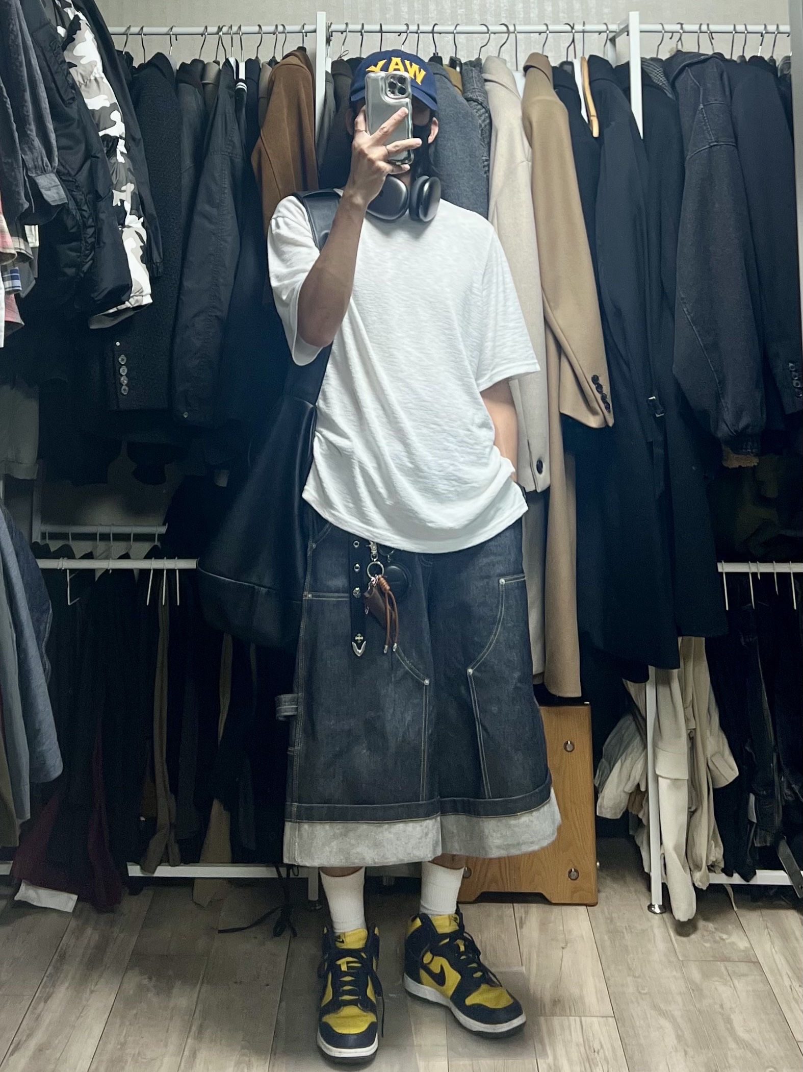 GRAILZ x KOIN SEOUL Carpenter Bermuda Denim Pants Indigo, Nike Dunk High Retro SE Varsity Maize White 착용 스타일