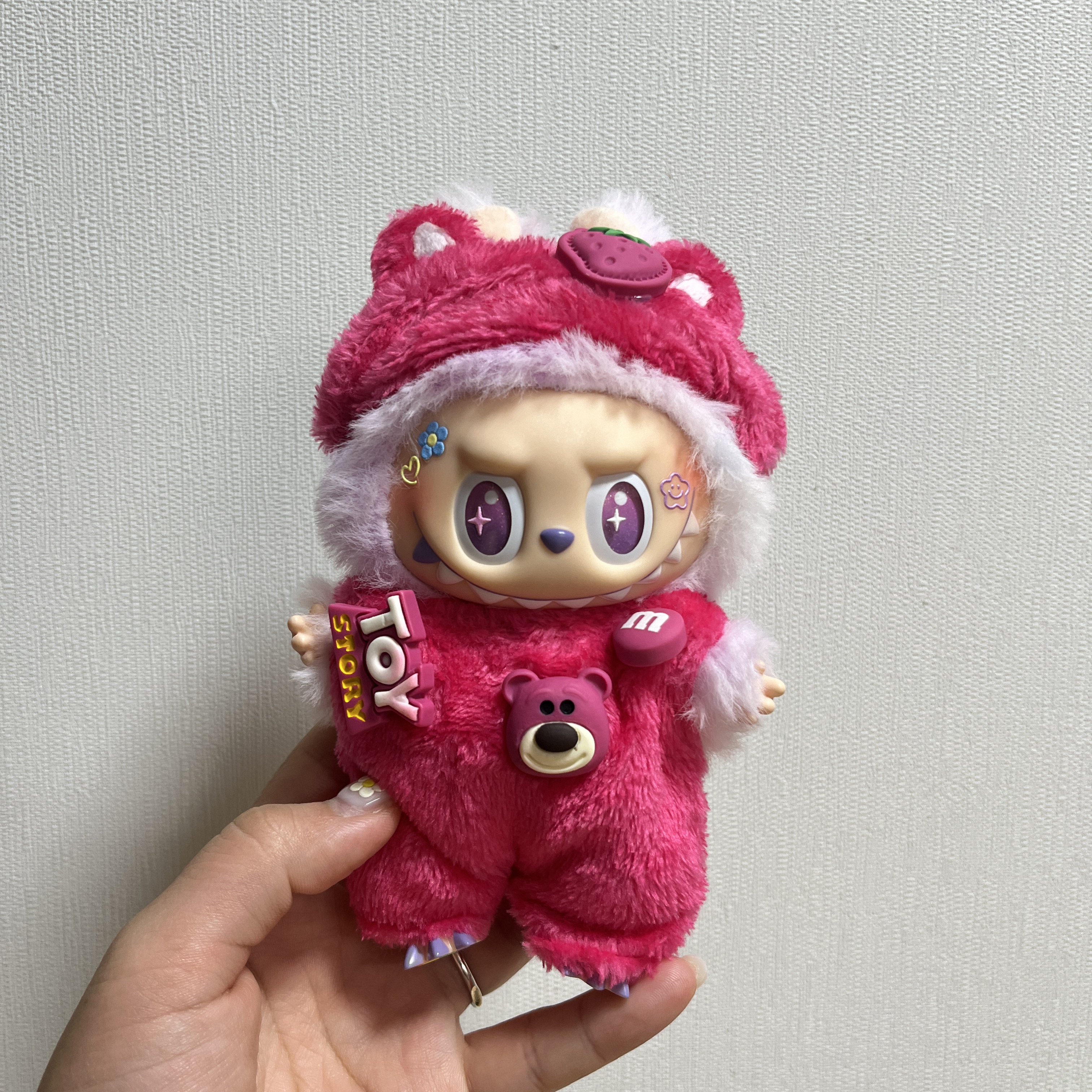 Pop Mart Labubu The Monsters Highlight Series Luck Keyring (Opened Case) 착용 스타일 - 2
