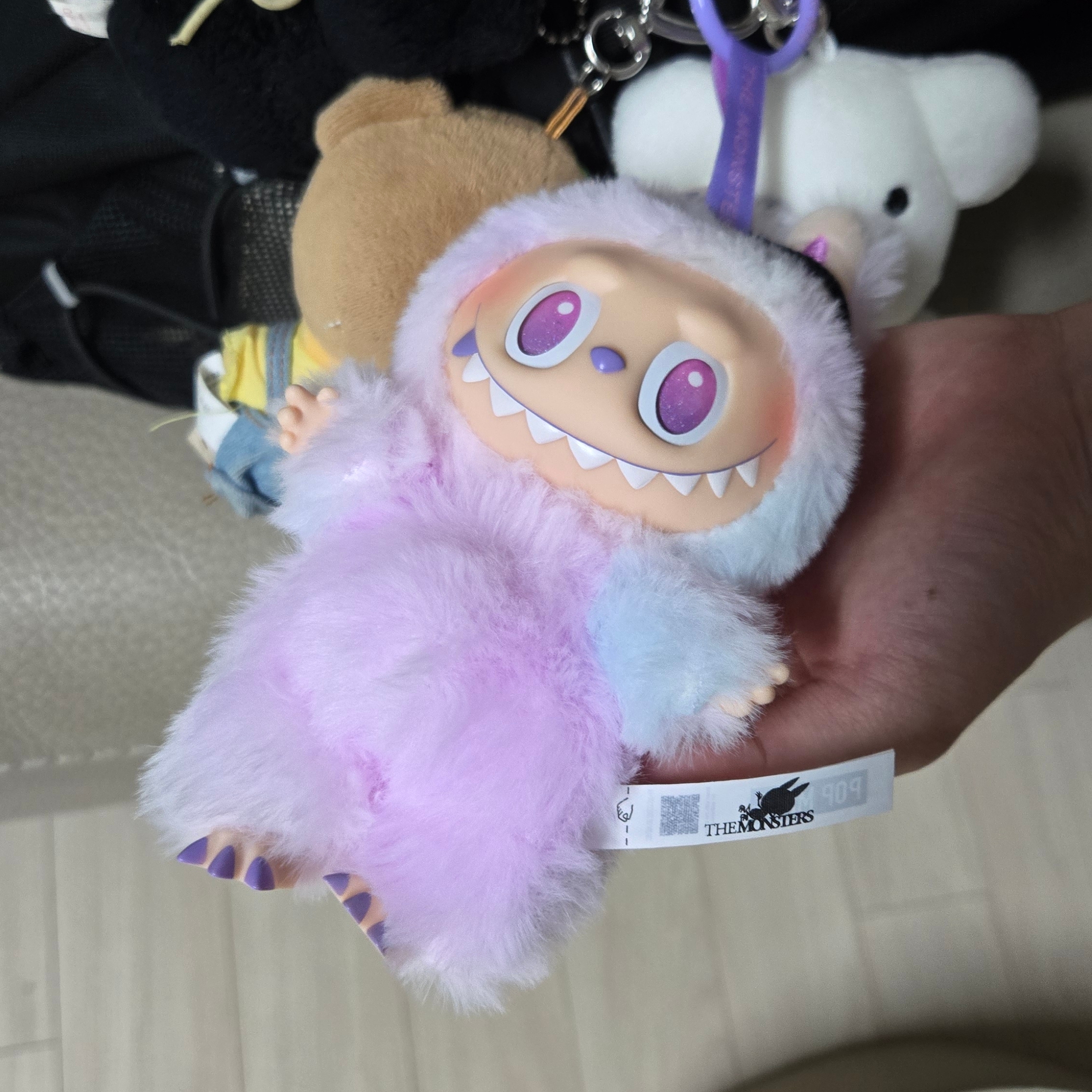 Pop Mart Labubu The Monsters Highlight Series Luck Keyring (Opened Case) 착용 스타일 - 2
