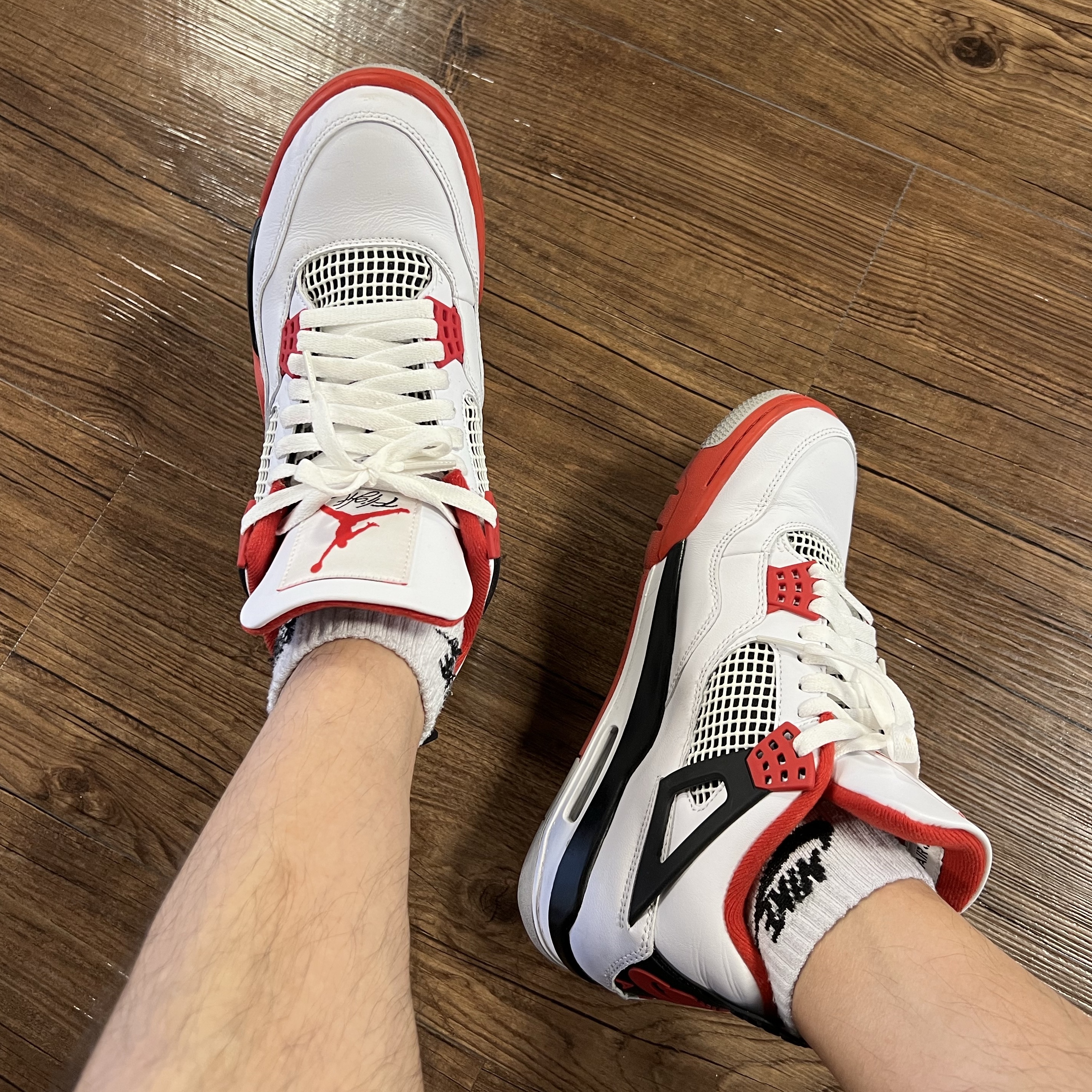 Jordan 4 Retro OG Fire Red 2020 착용 스타일