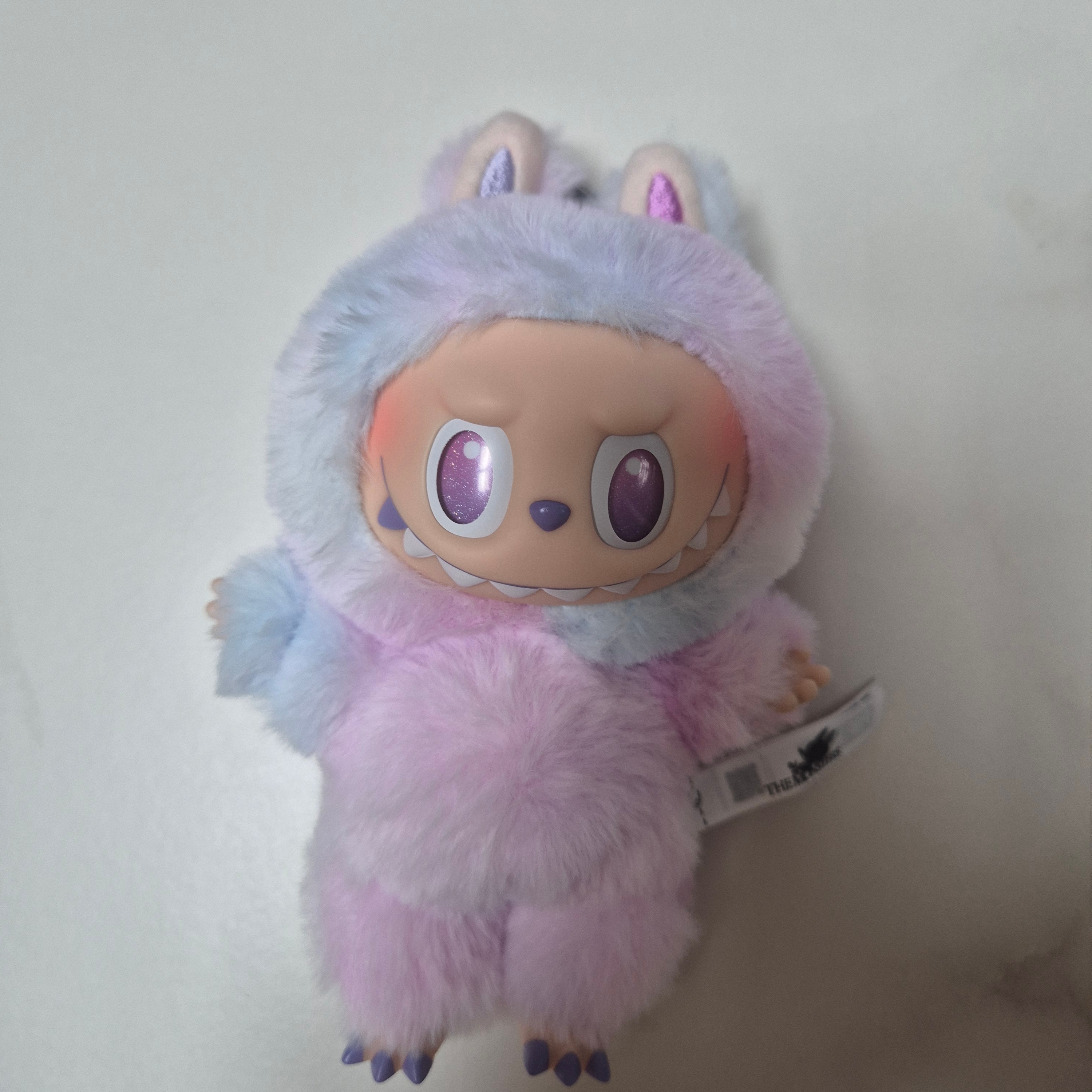 Pop Mart Labubu The Monsters Highlight Series Luck Keyring (Opened Case) 착용 스타일